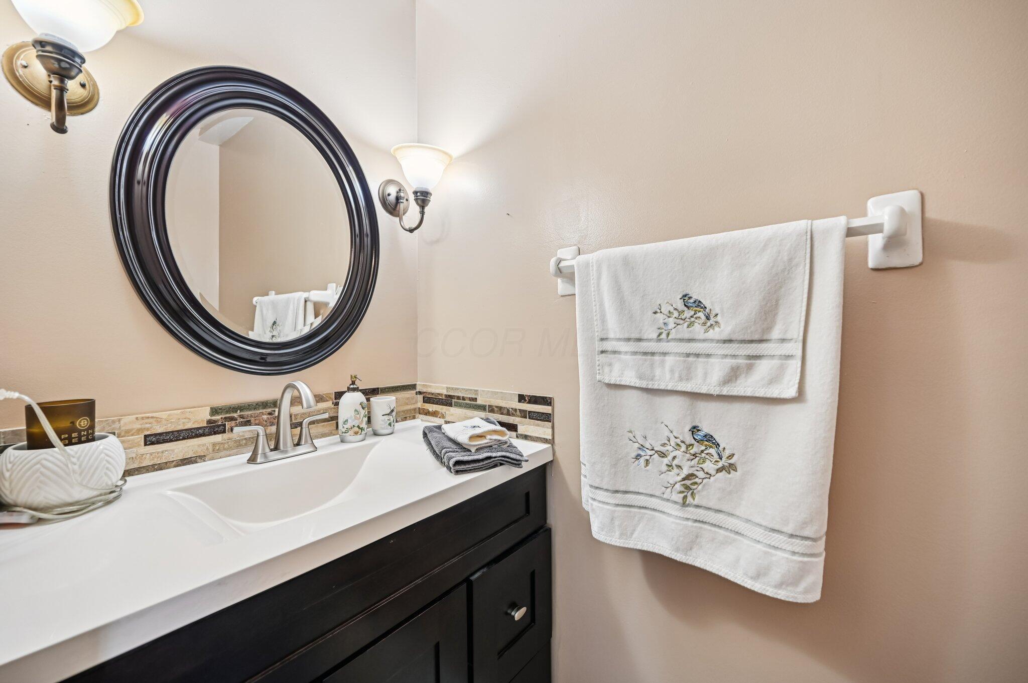 1800 Lakehill Court Property Photo 18