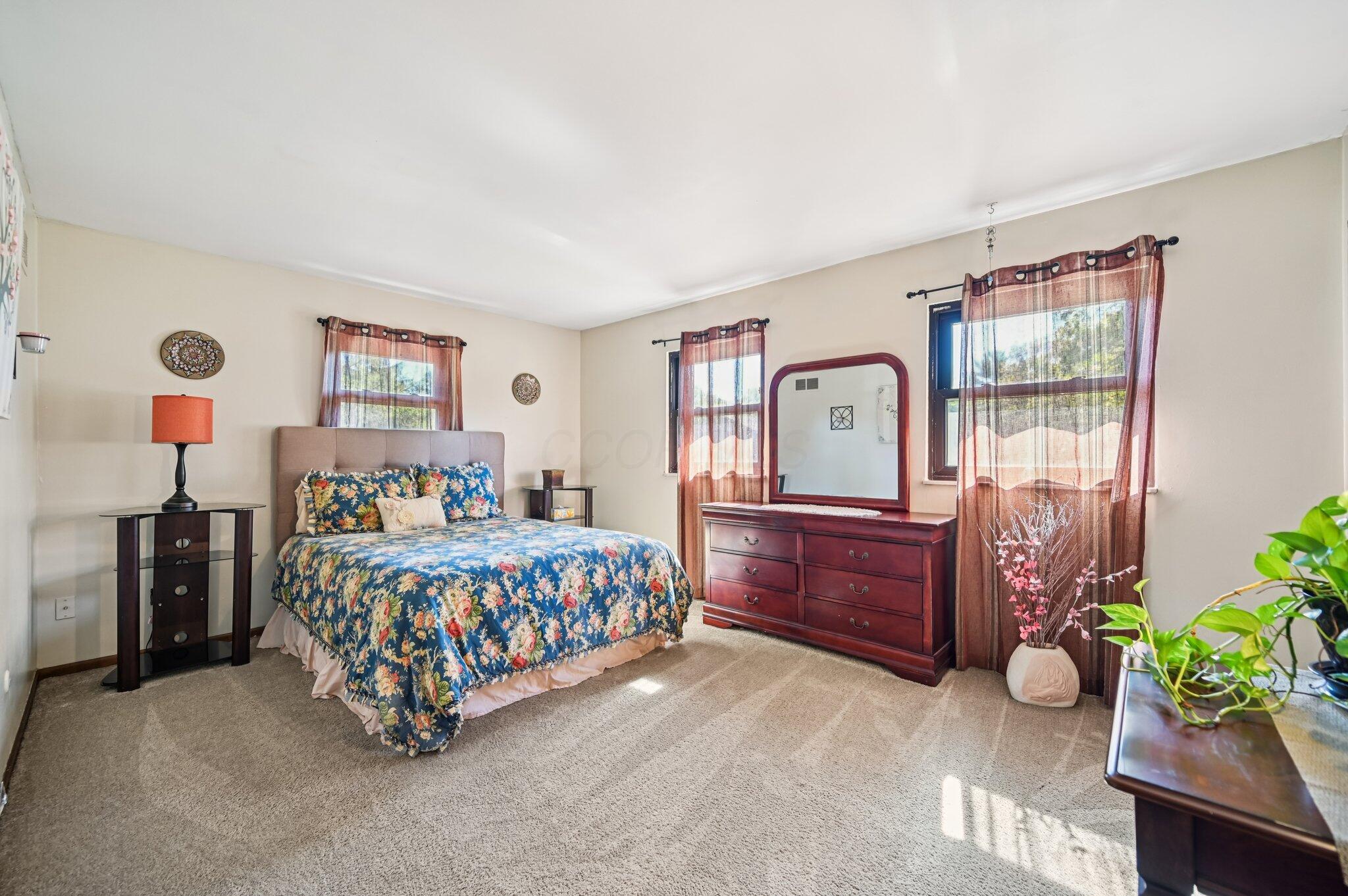 1800 Lakehill Court Property Photo 19