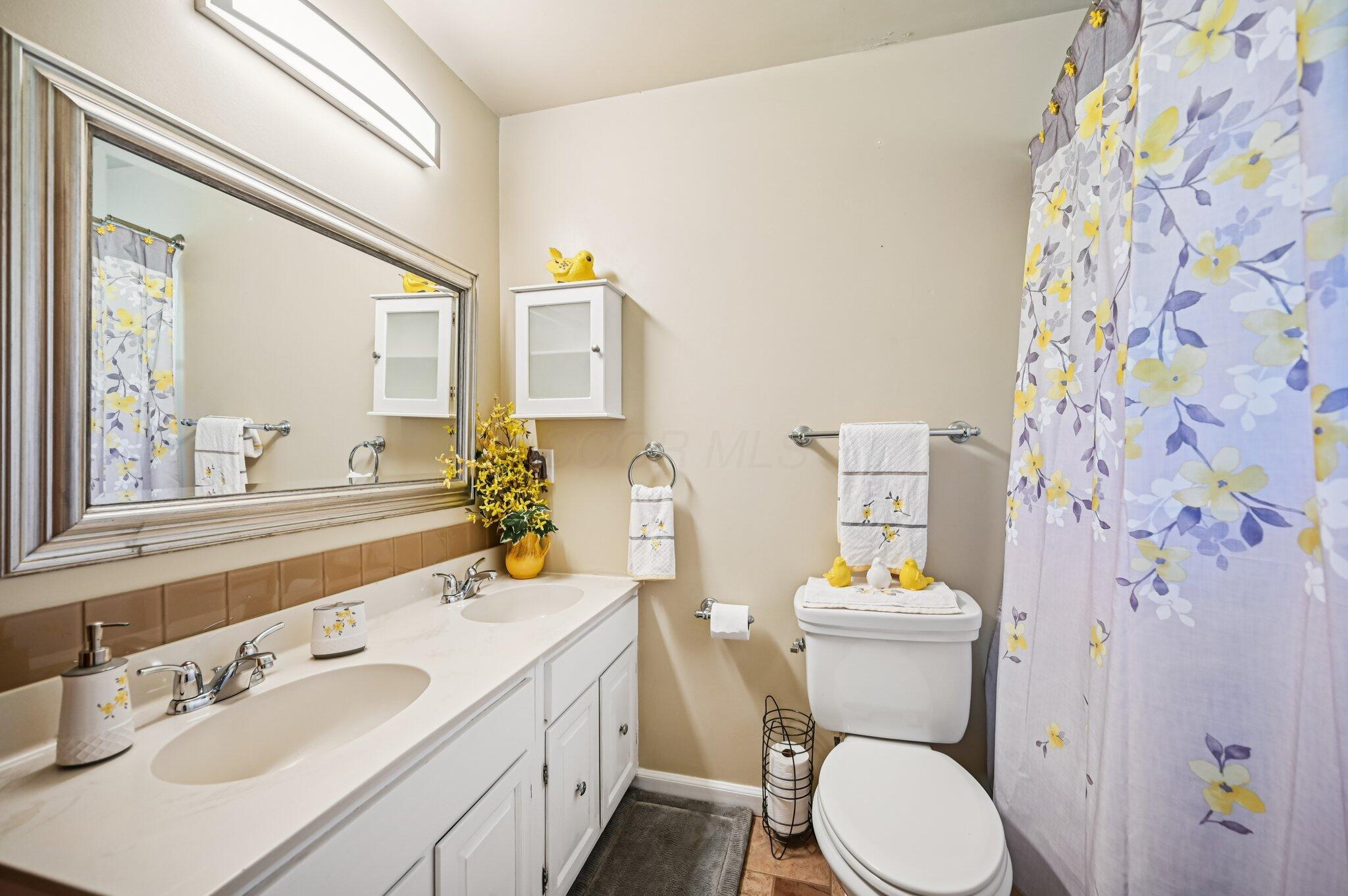 1800 Lakehill Court Property Photo 21