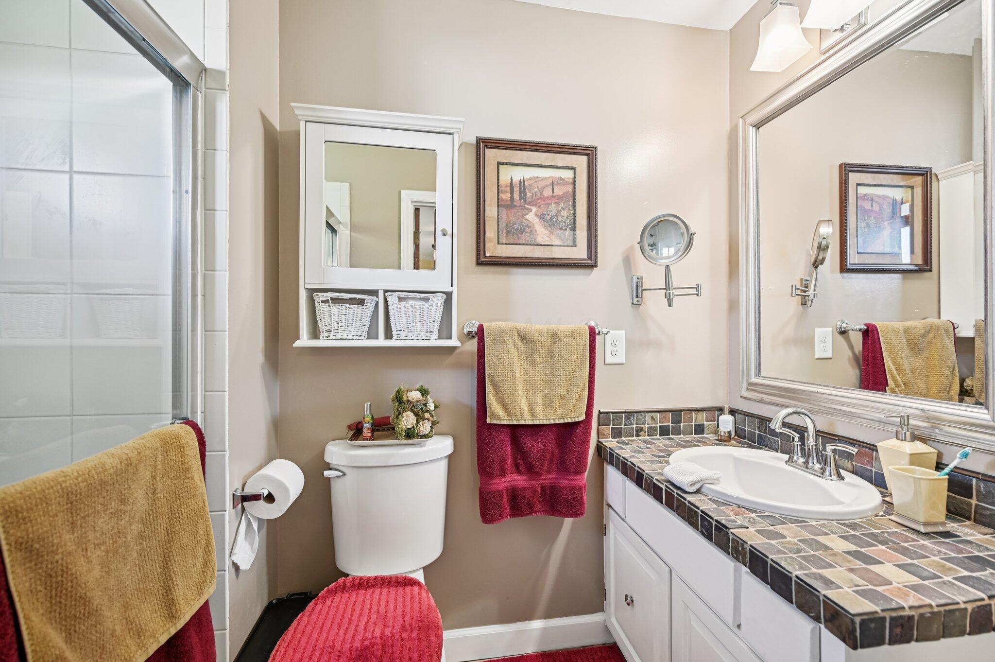 1800 Lakehill Court Property Photo 24