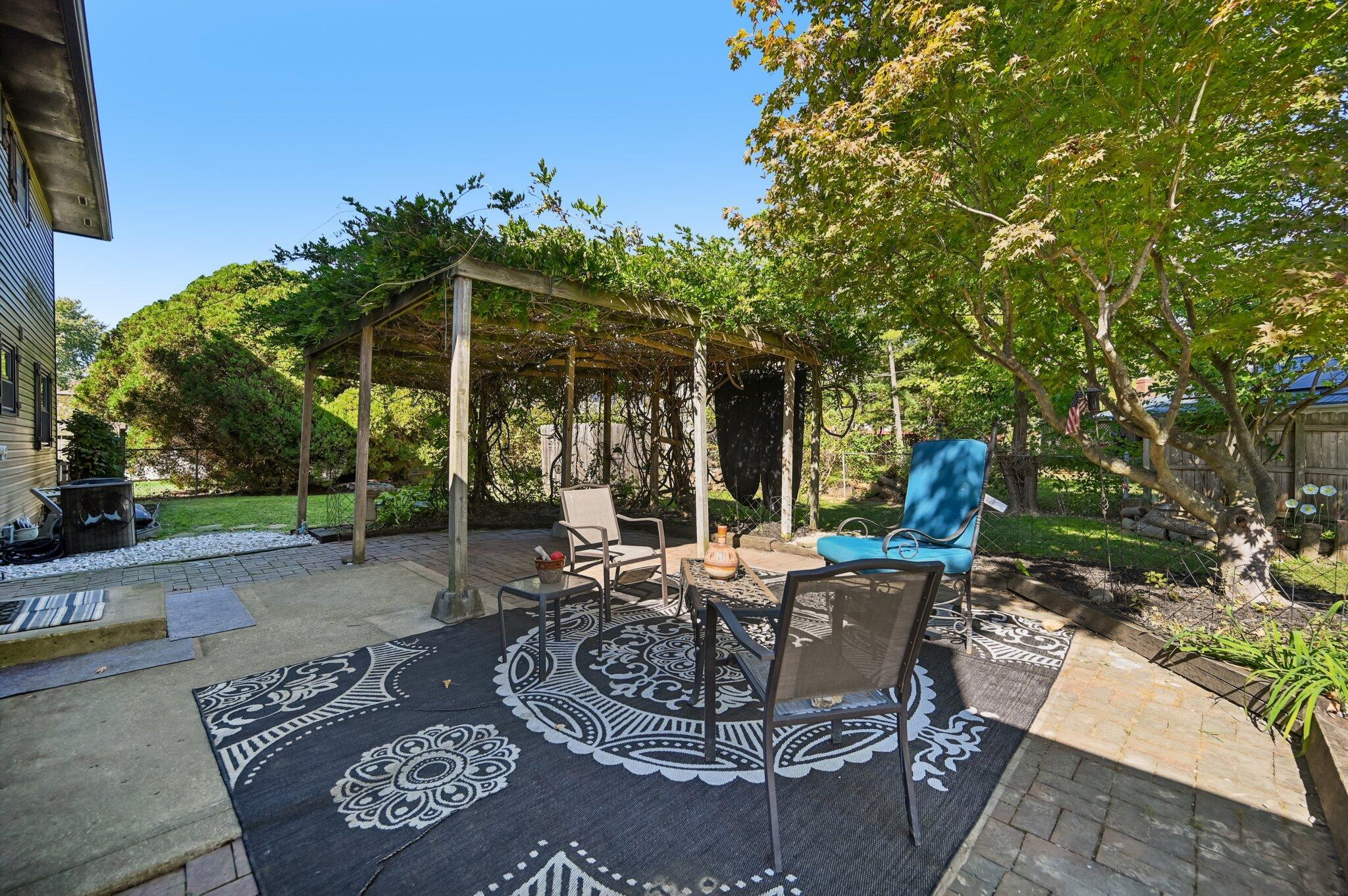 1800 Lakehill Court Property Photo 32