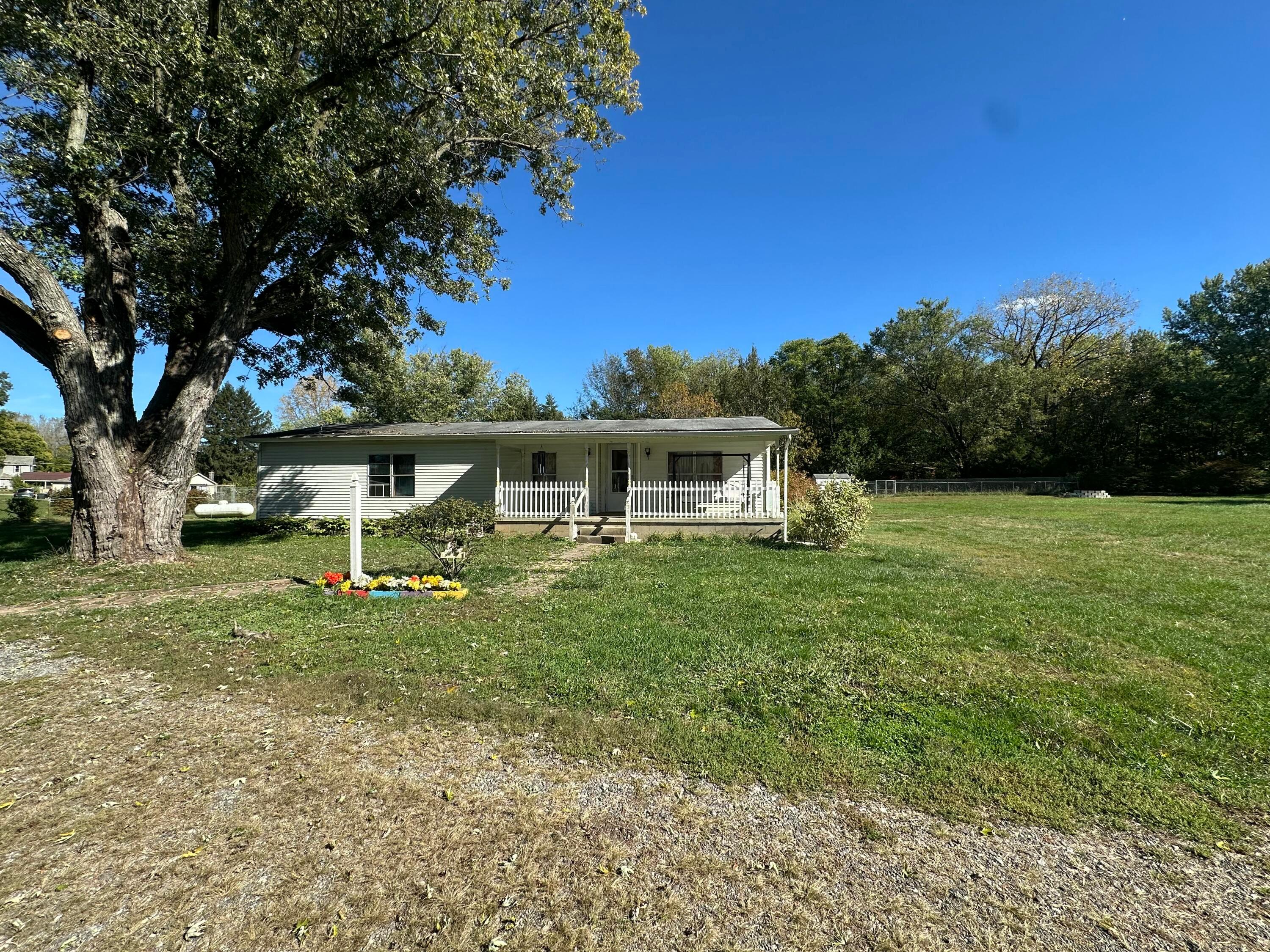 6670 Lithopolis Winchester Road Property Photo 1