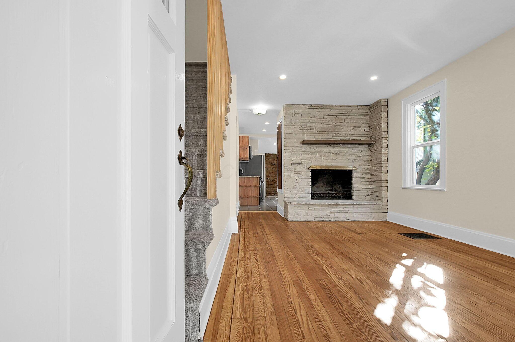 389 E Mithoff Street Property Photo 3