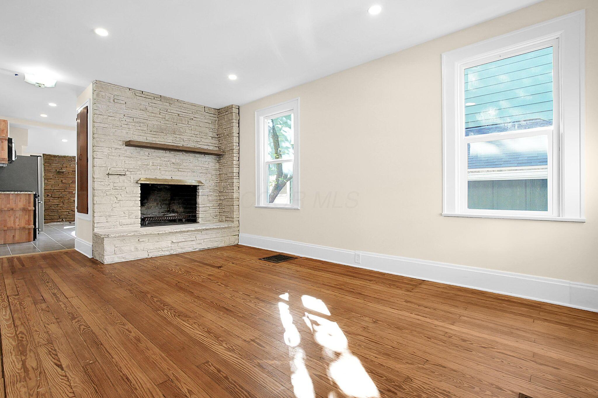 389 E Mithoff Street Property Photo 5