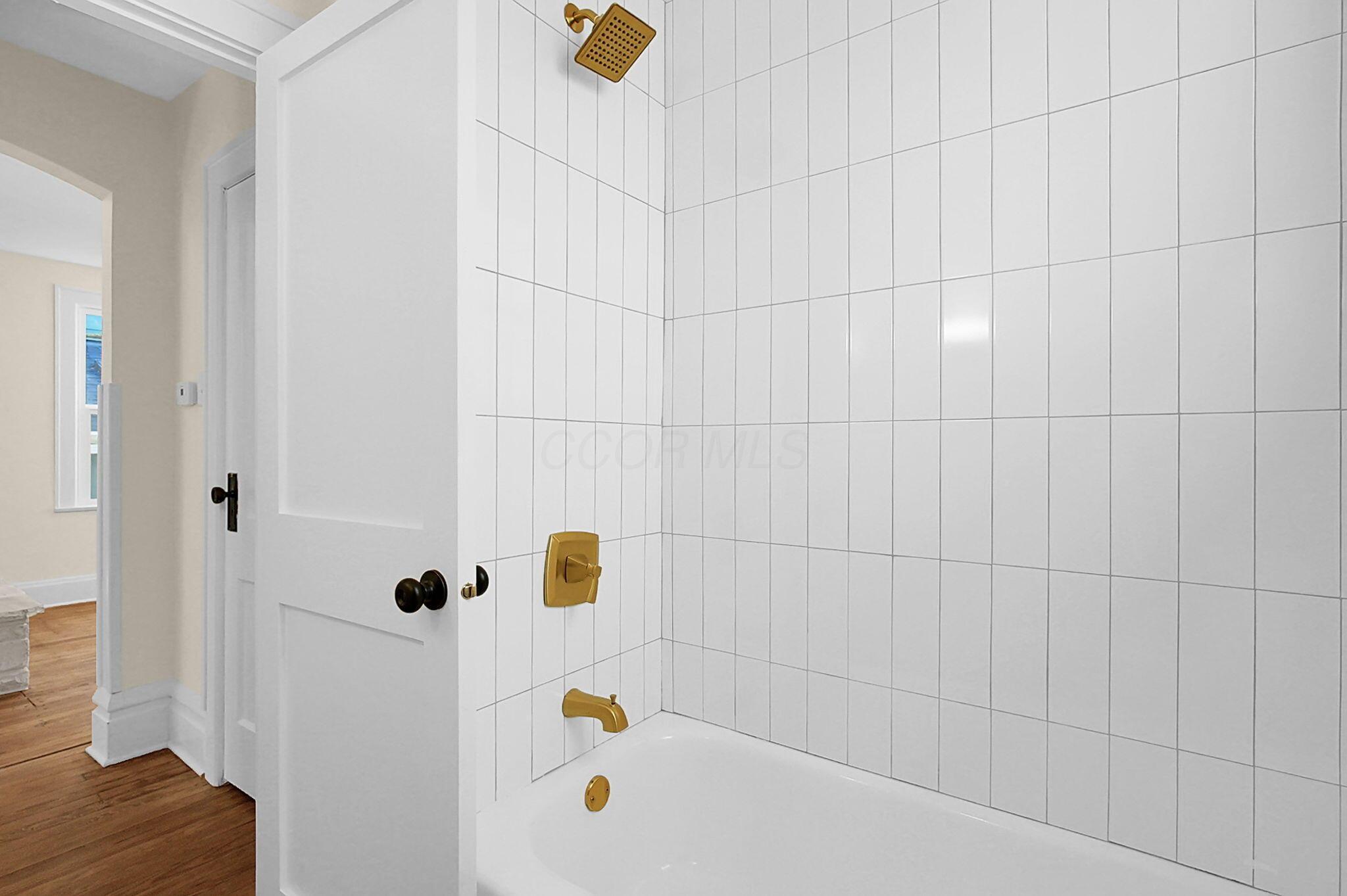 389 E Mithoff Street Property Photo 8