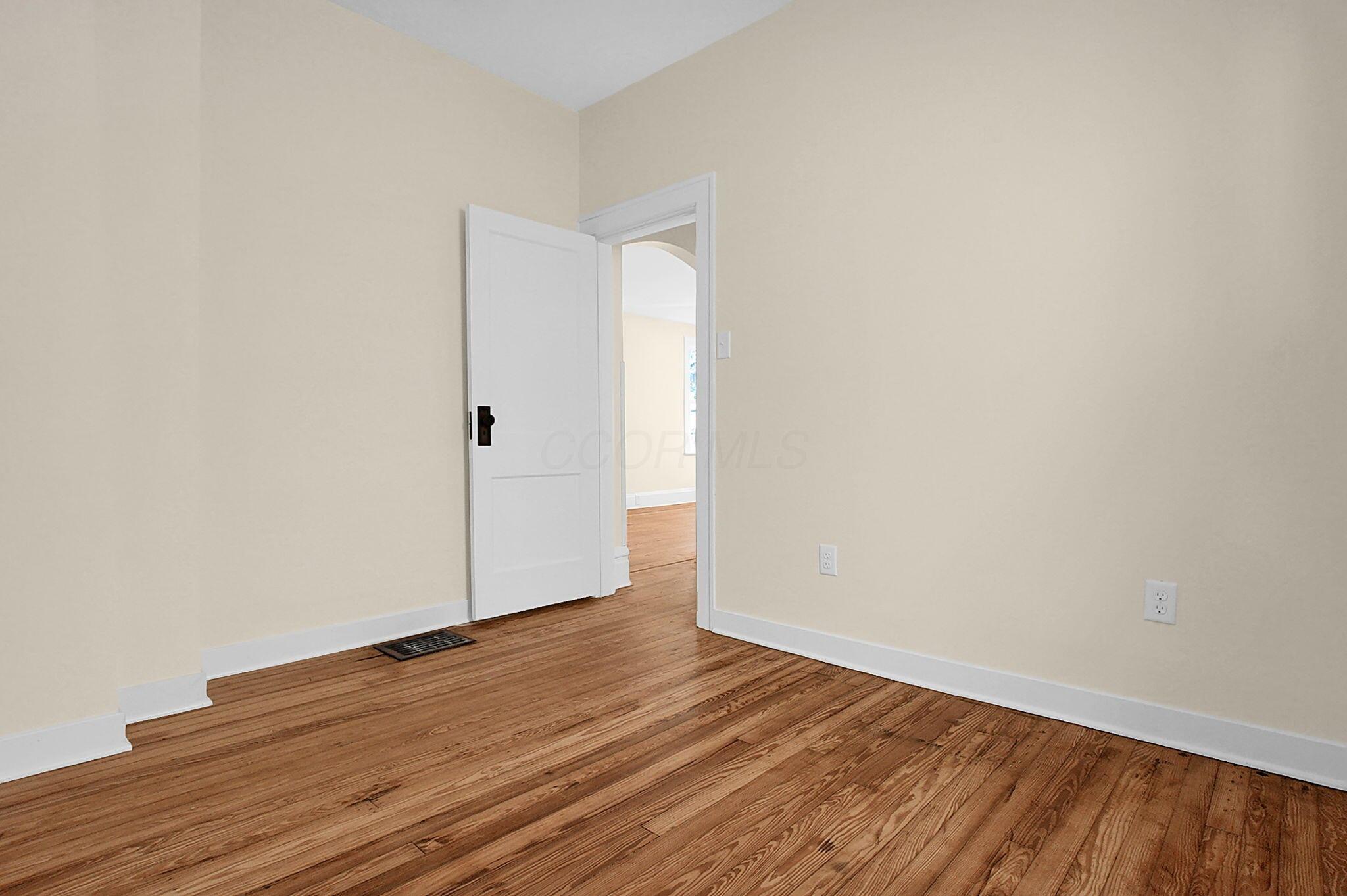 389 E Mithoff Street Property Photo 10