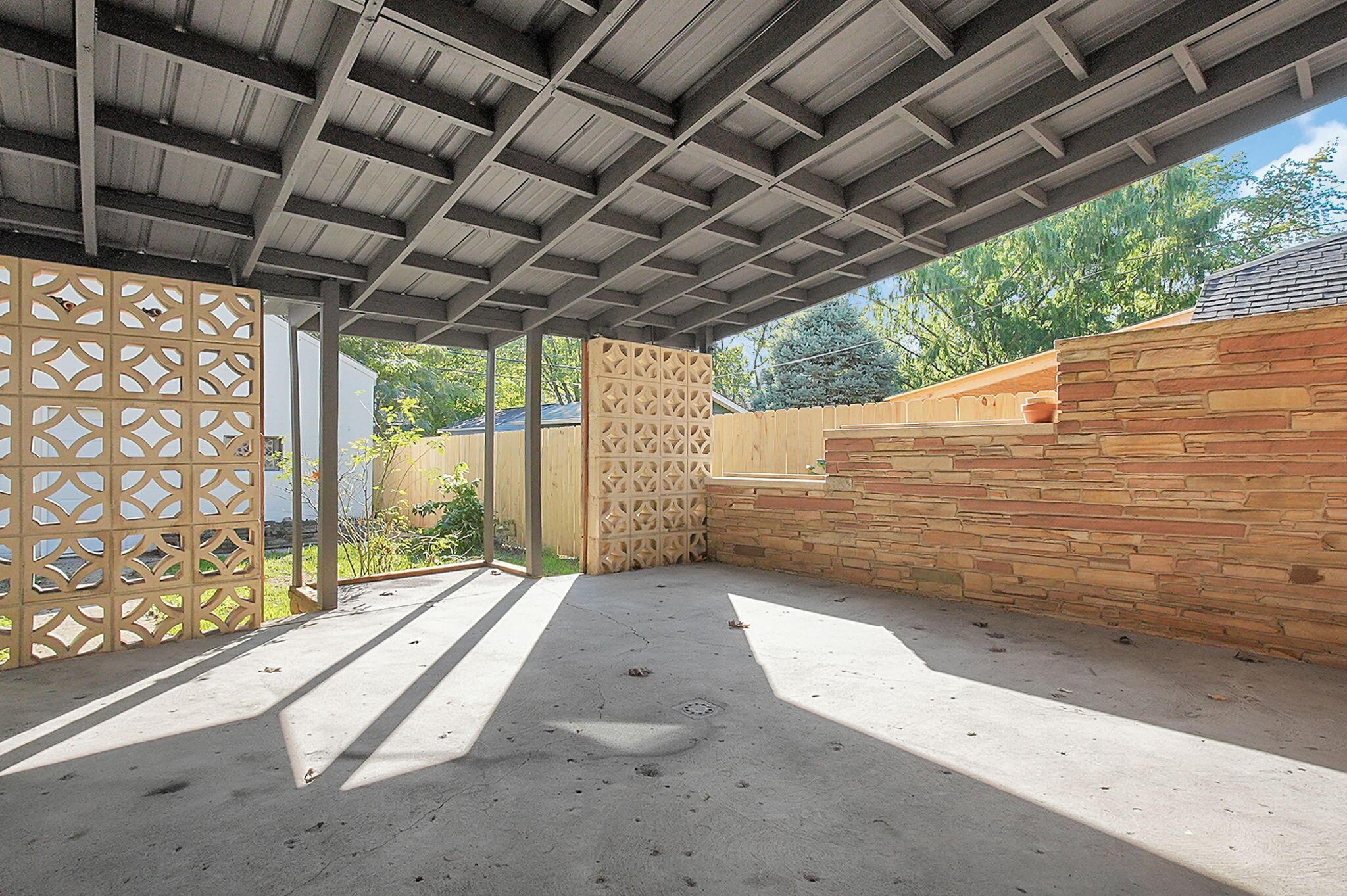 389 E Mithoff Street Property Photo 20