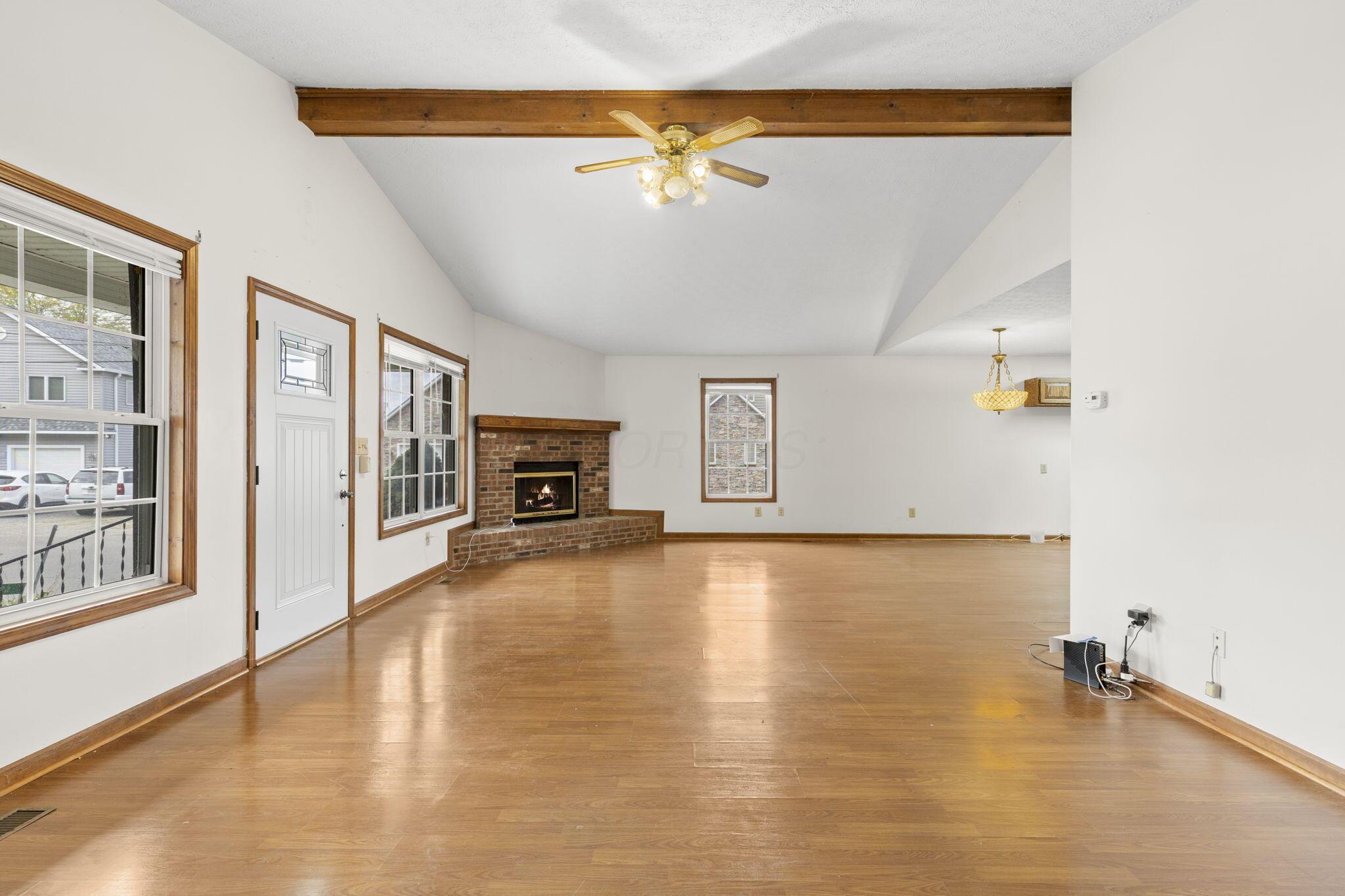 3621 S Bank Road Ne Property Photo 5