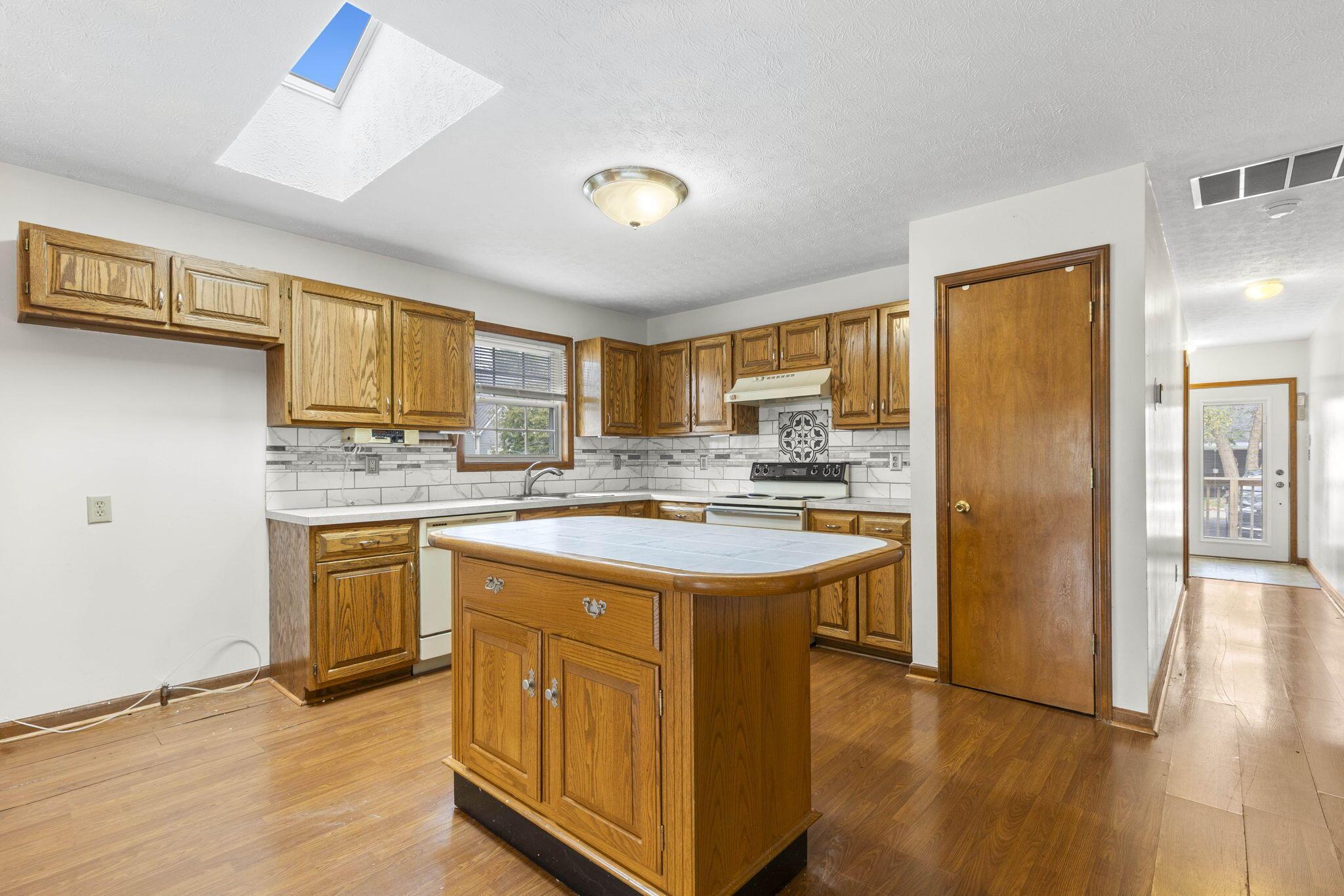 3621 S Bank Road Ne Property Photo 10