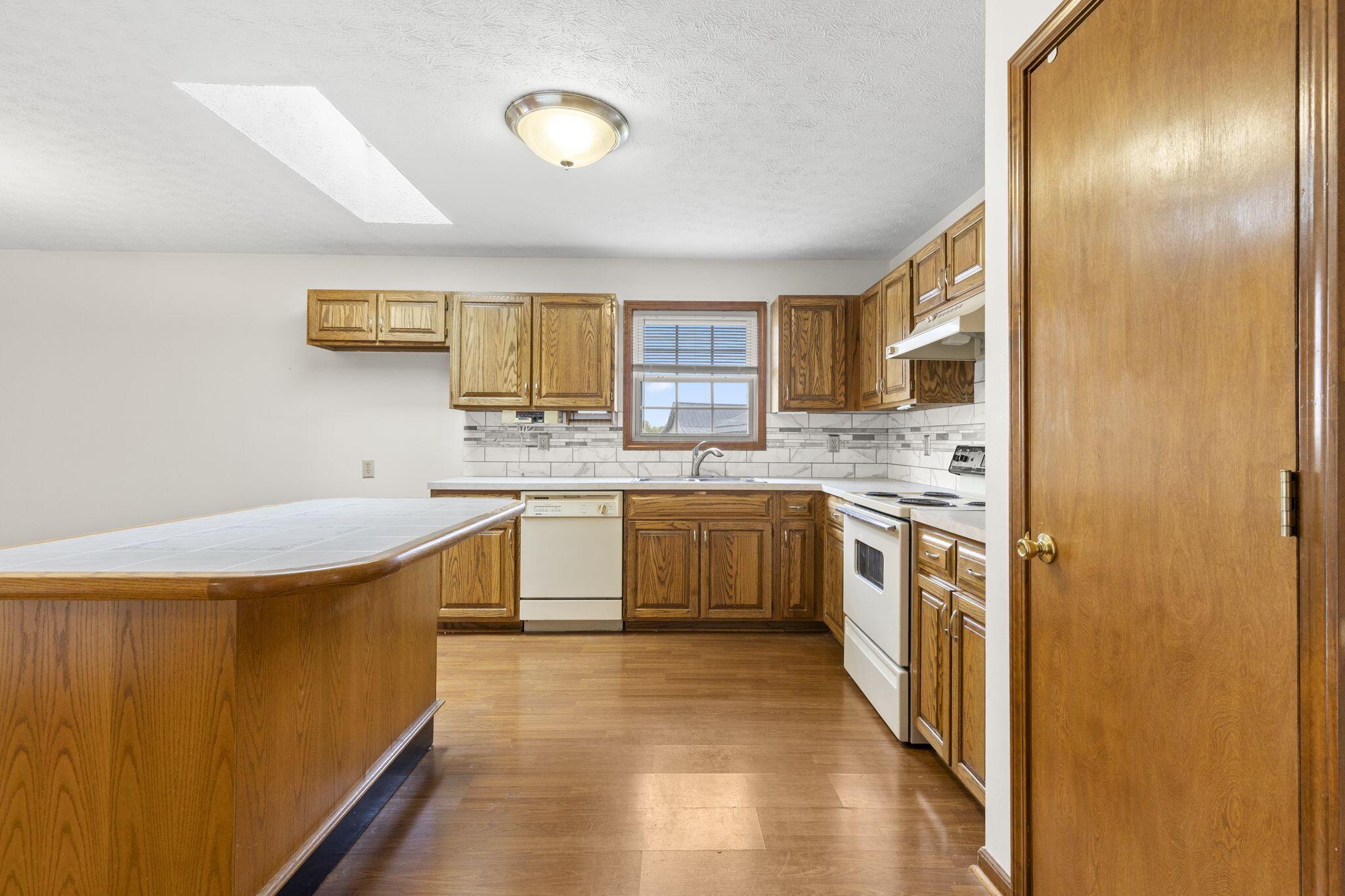 3621 S Bank Road Ne Property Photo 13