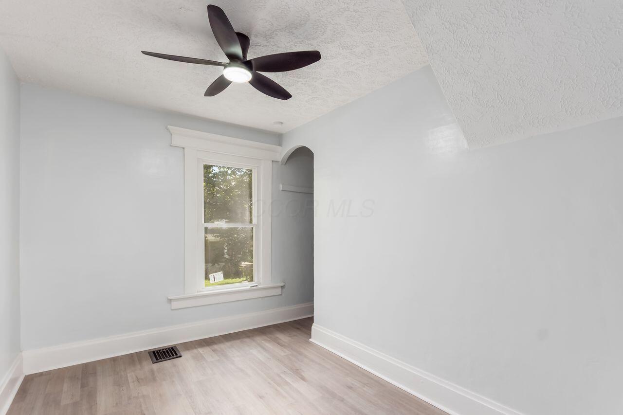 95 Midland Avenue Property Photo 32