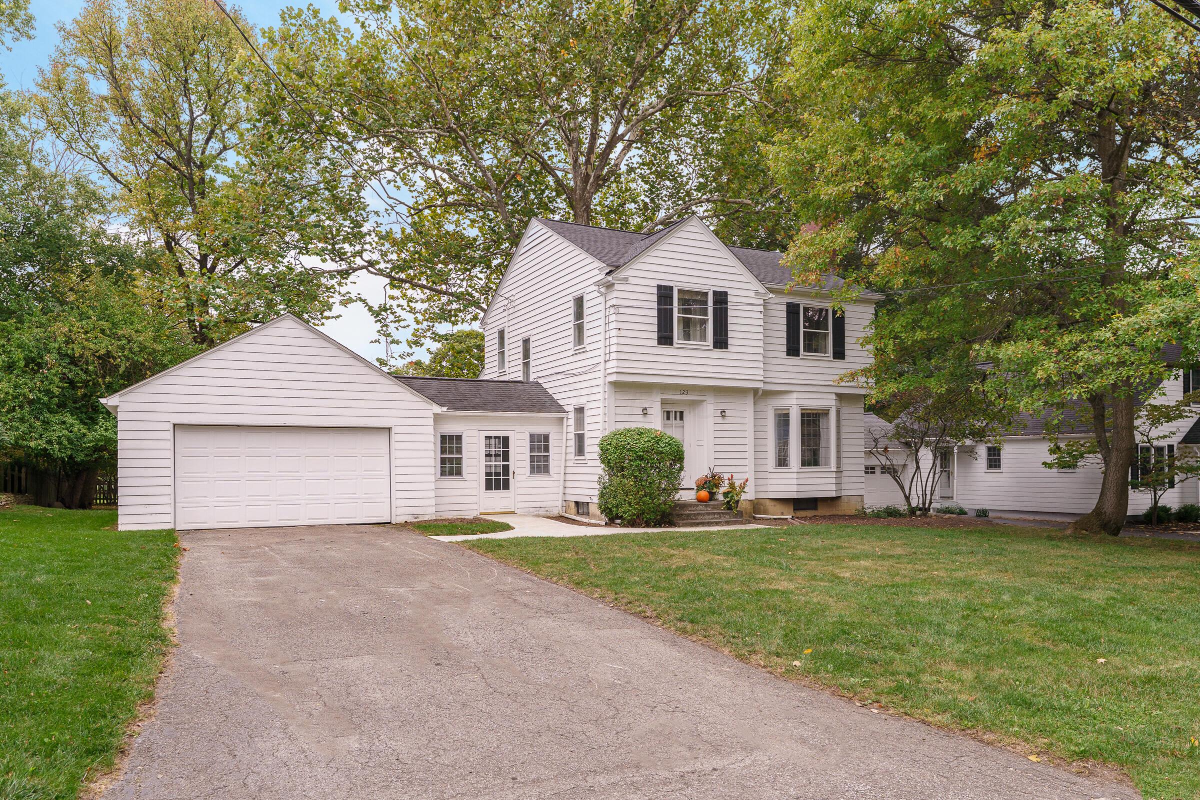 123 W South Street Property Photo 1