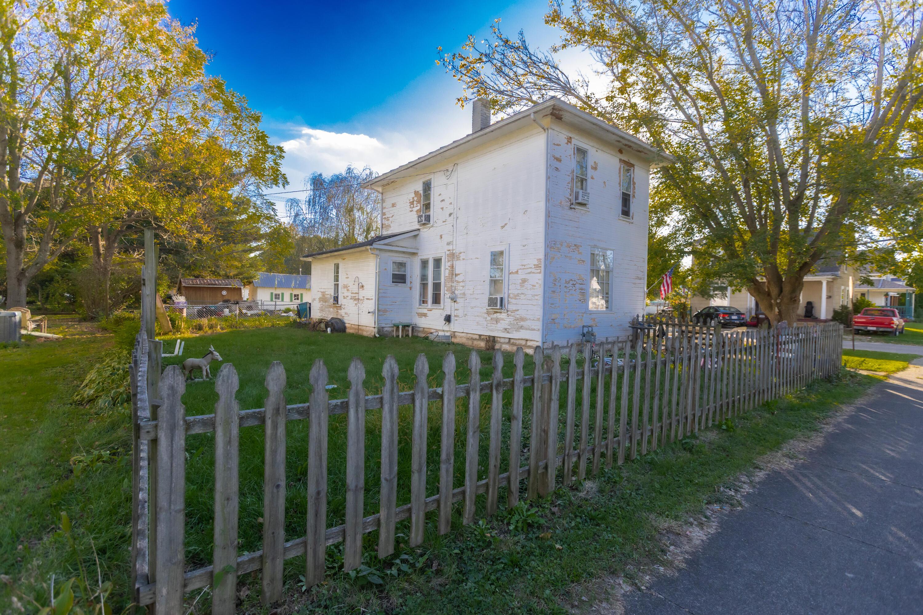 818 W Gambier Street Property Photo 1