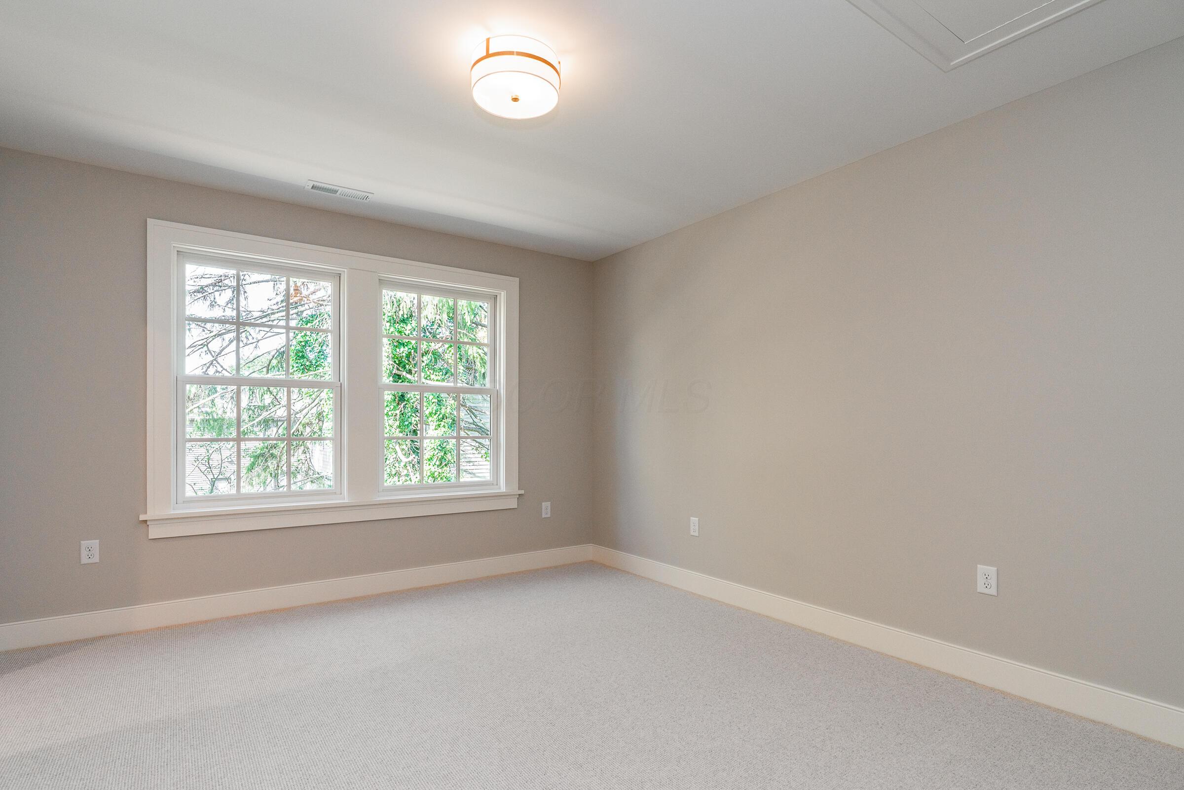 1565 Berkshire Road Property Photo 52