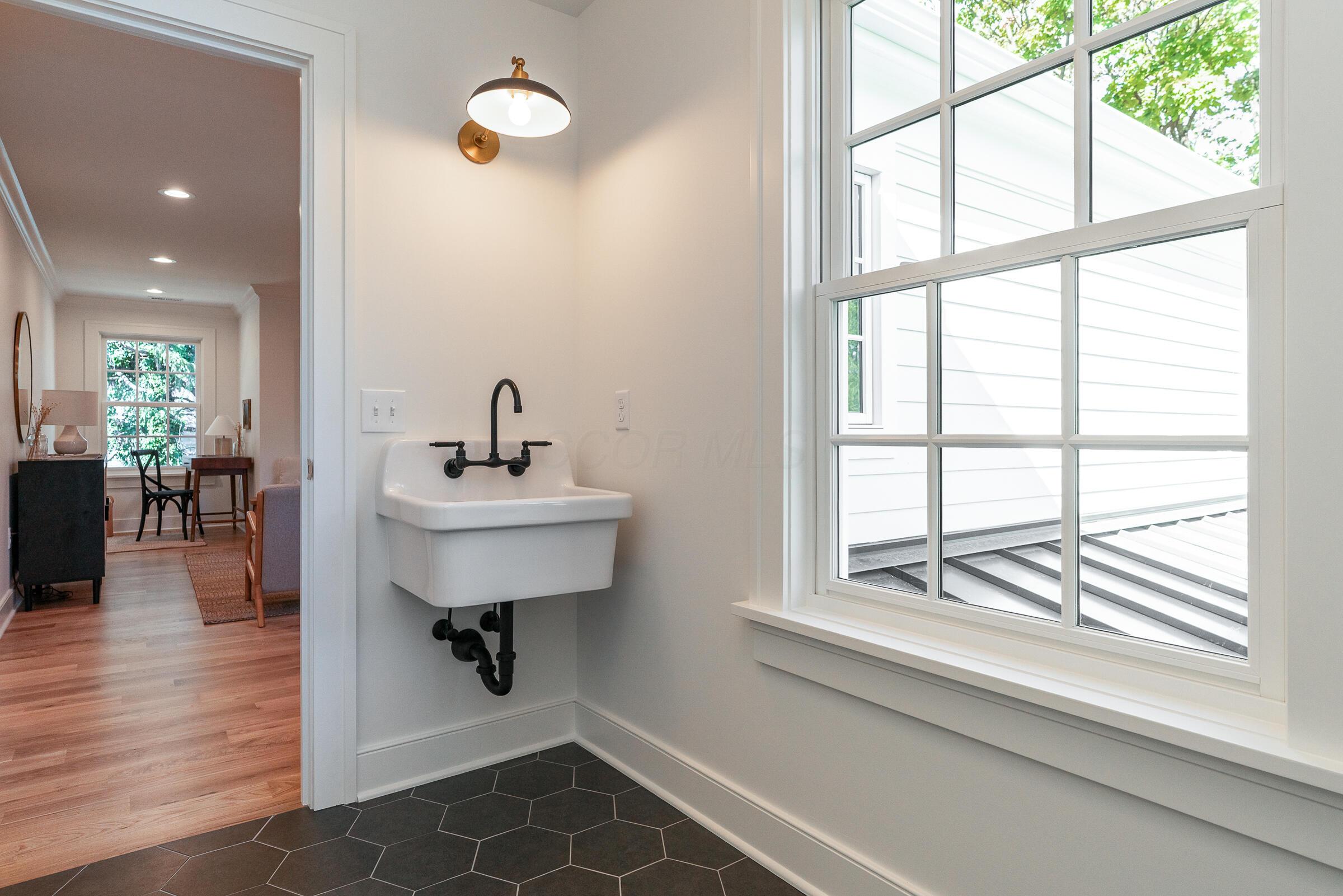 1565 Berkshire Road Property Photo 58