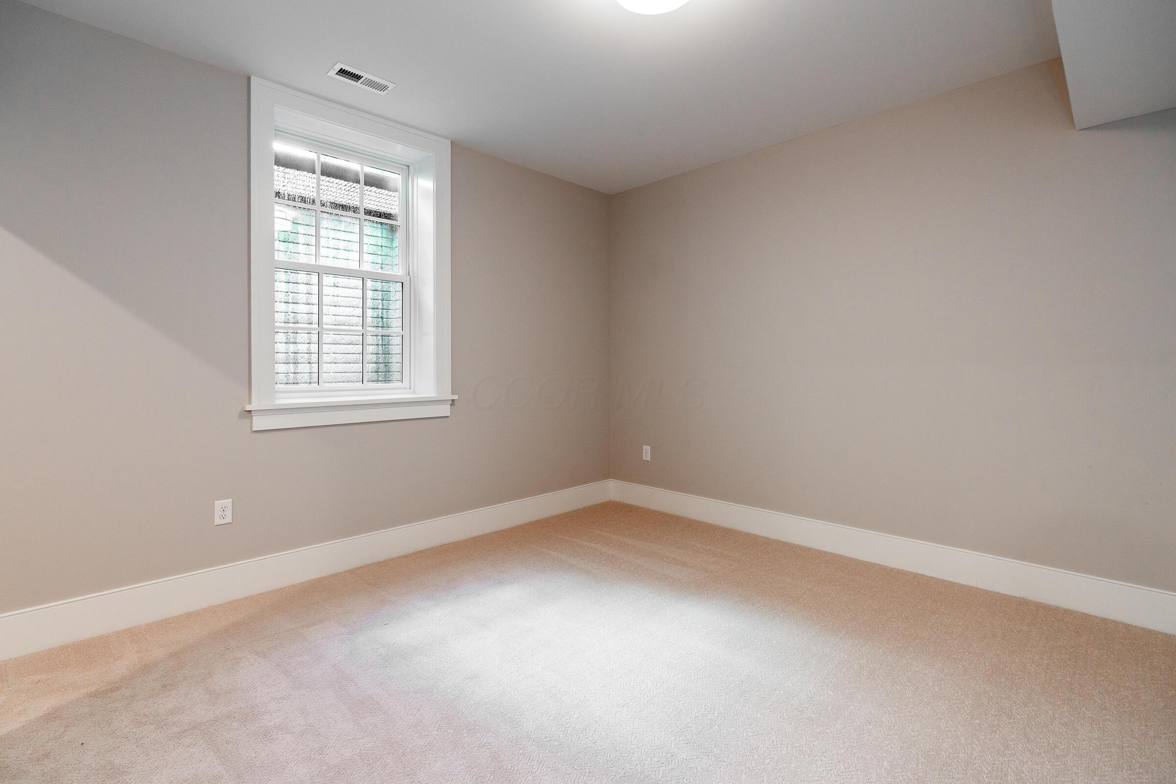 1565 Berkshire Road Property Photo 70