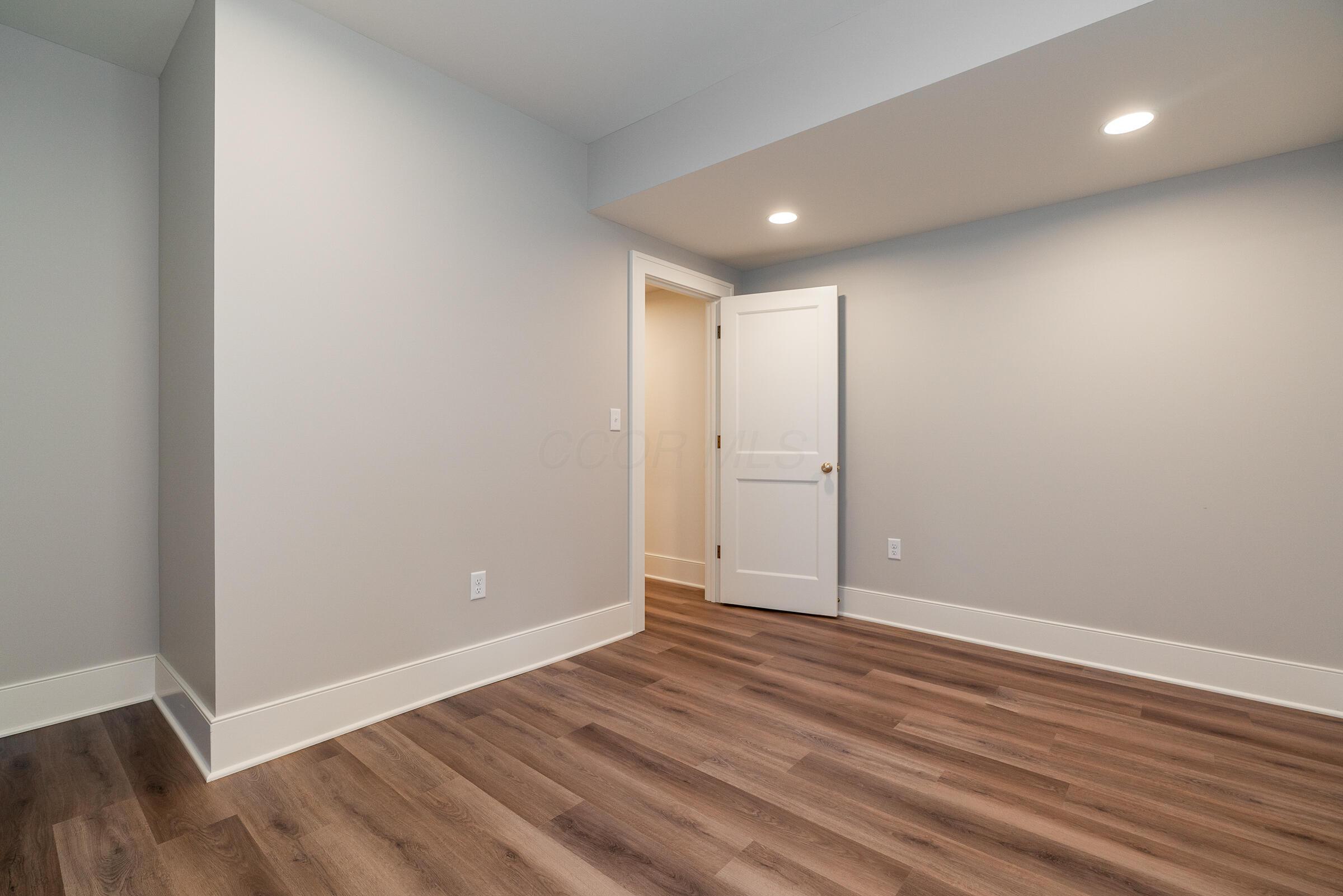 1565 Berkshire Road Property Photo 76