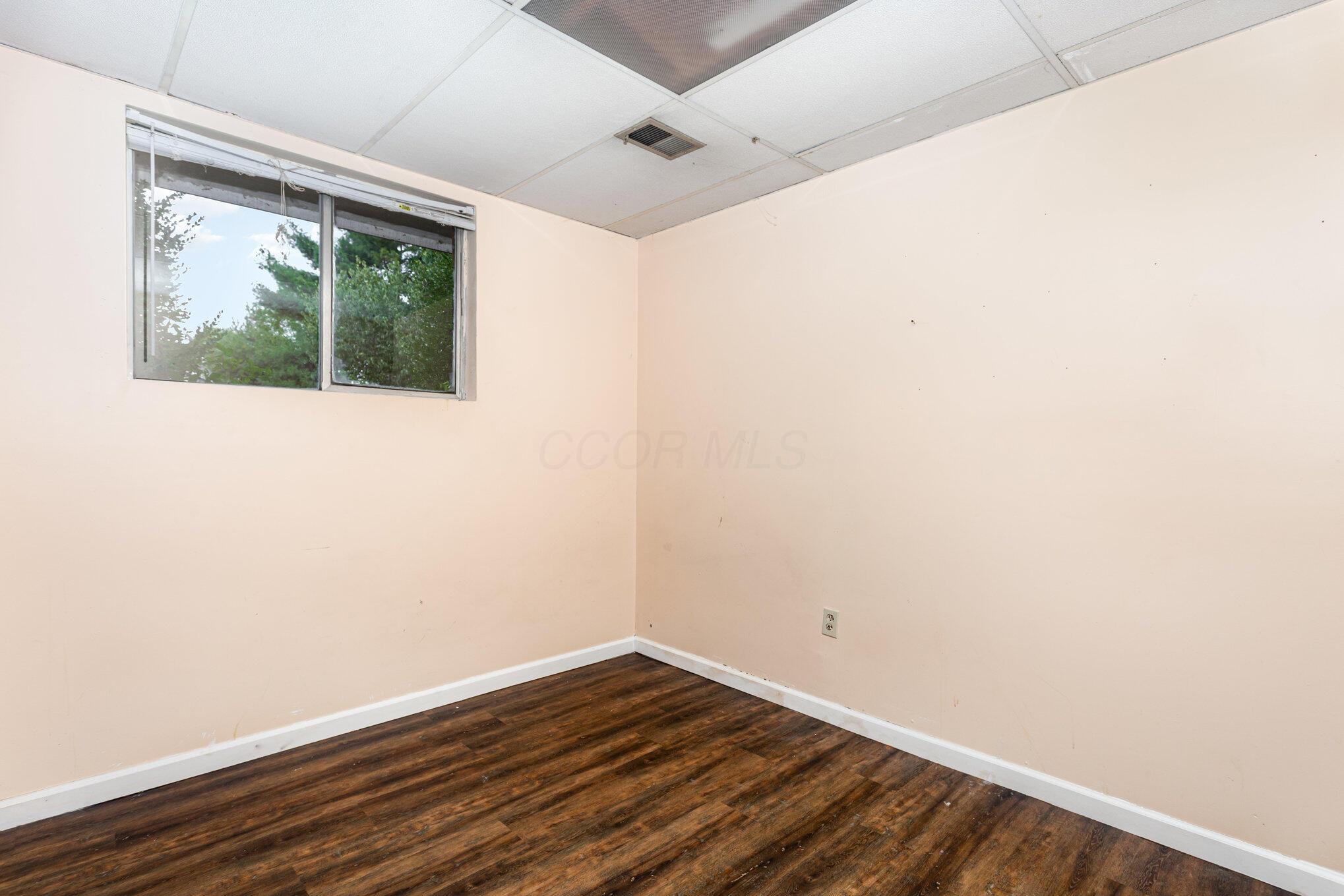 1687 Brookfield Square S Property Photo 17