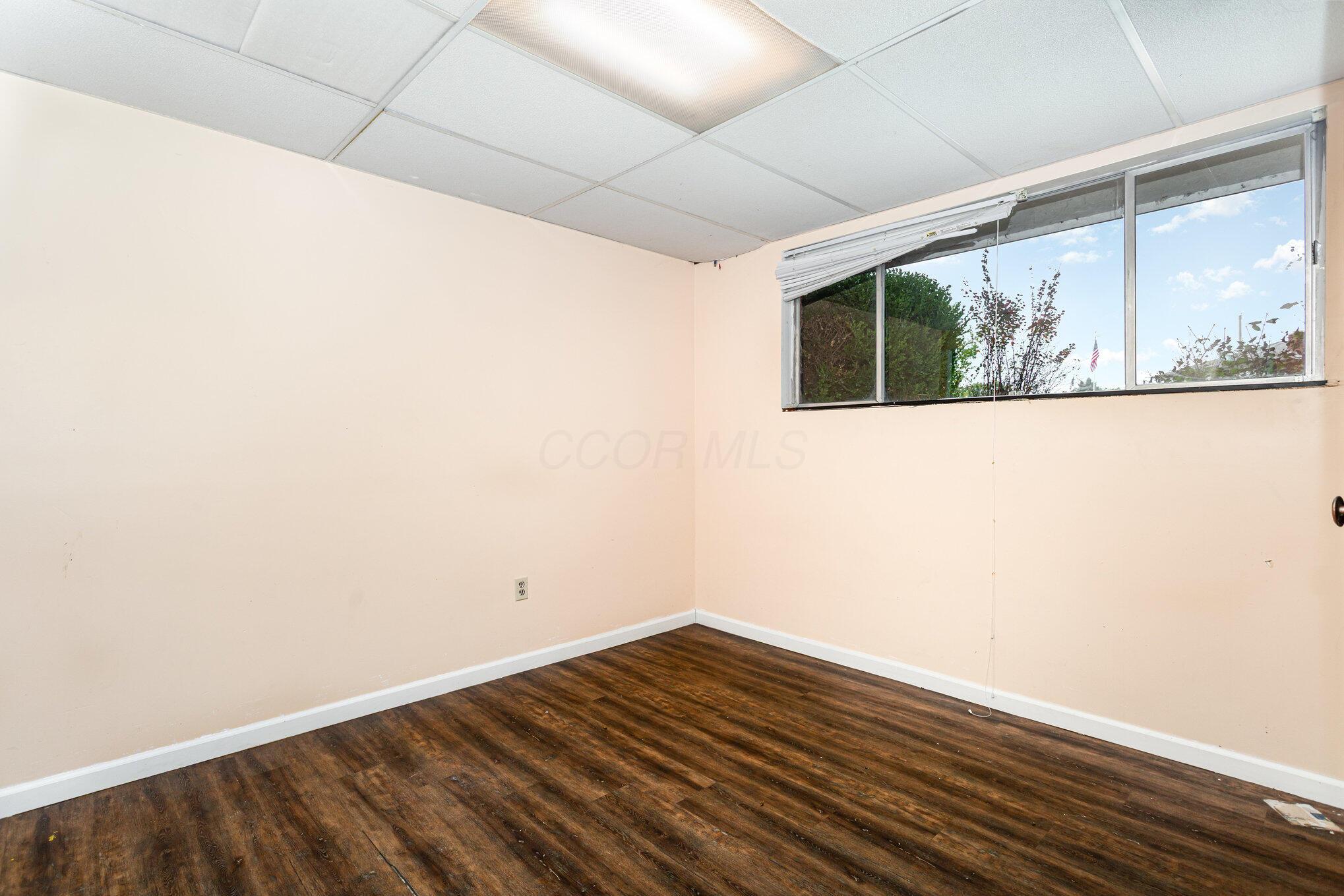 1687 Brookfield Square S Property Photo 21