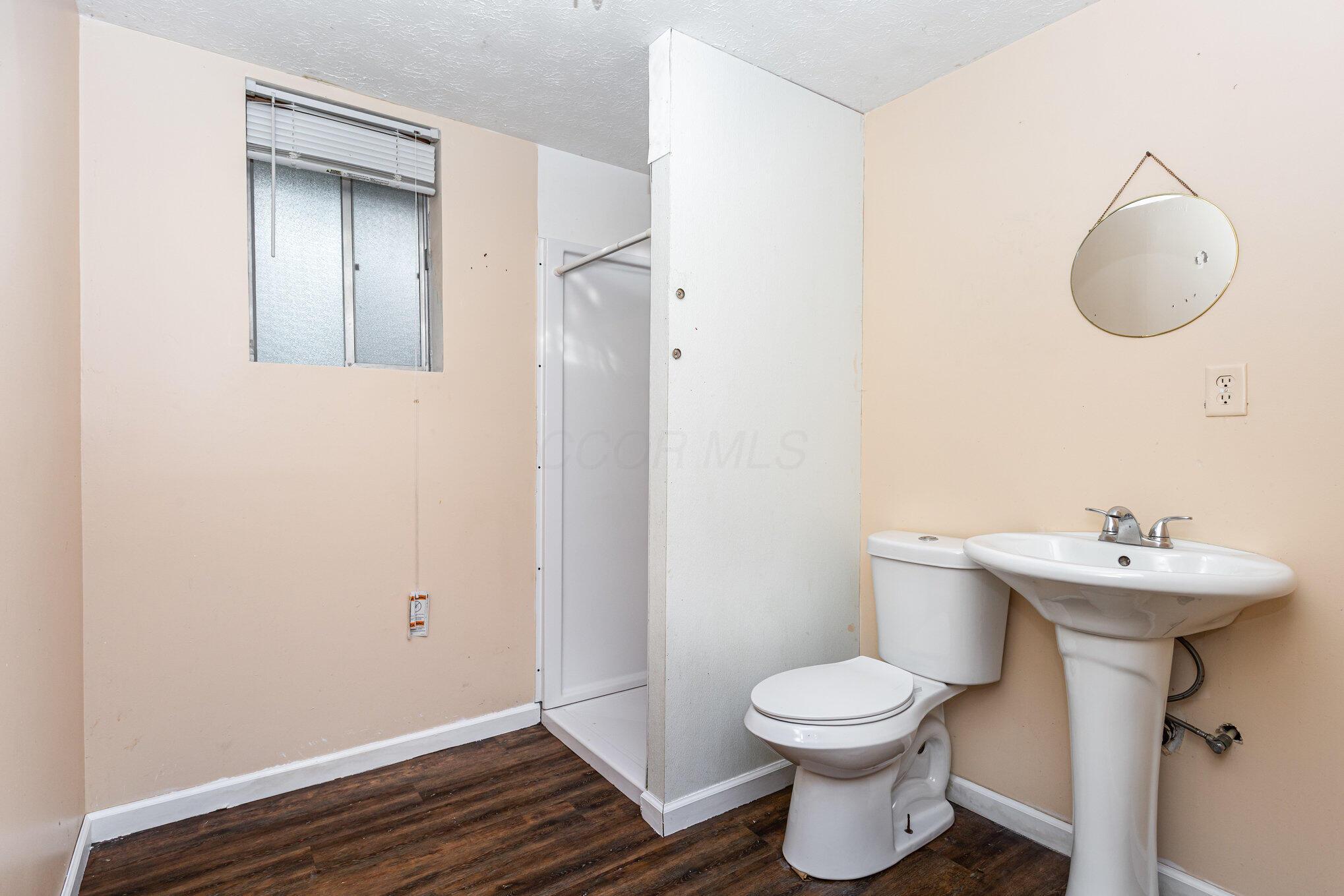 1687 Brookfield Square S Property Photo 23