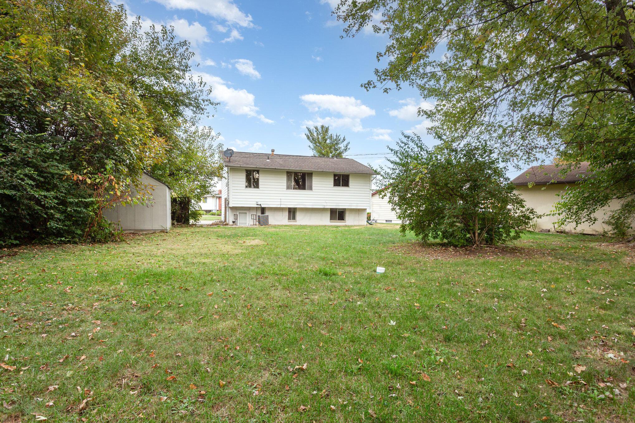 1687 Brookfield Square S Property Photo 26