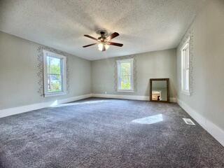 320 E Cherry Street Property Photo 6