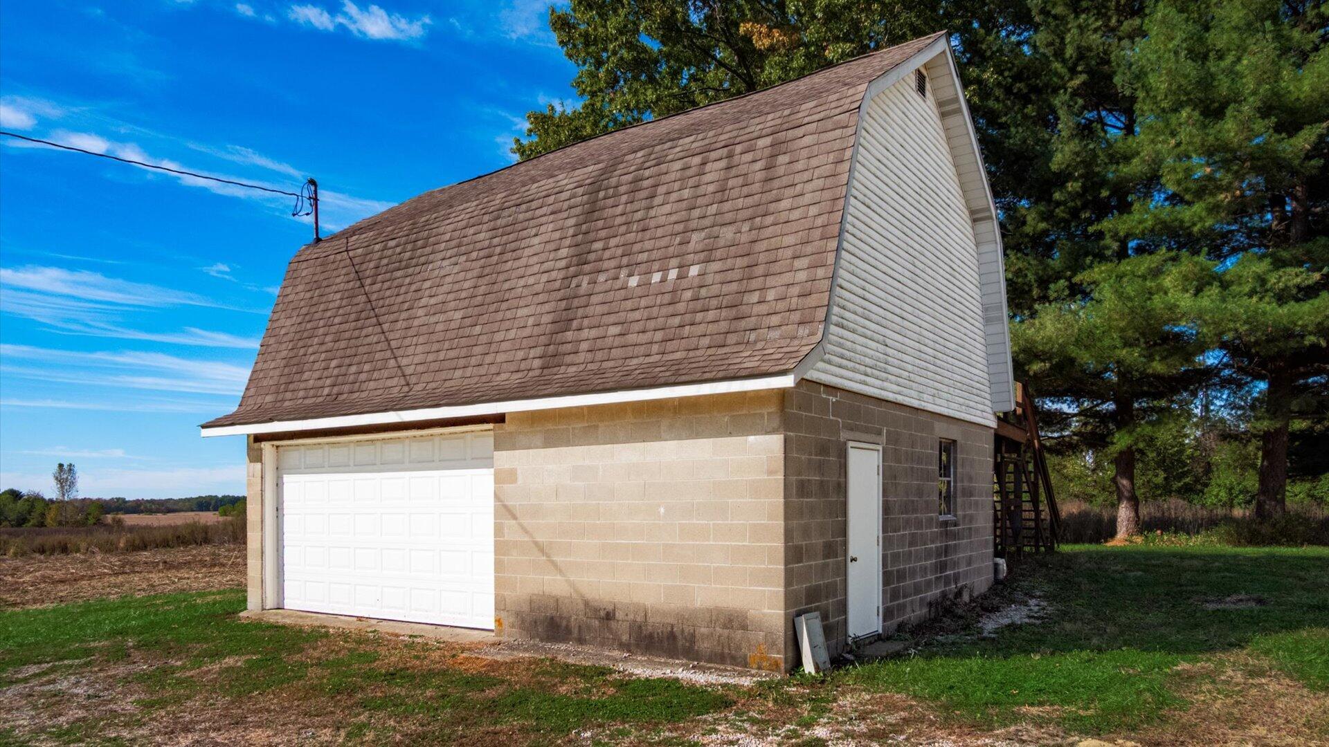 9915 Lancaster Newark Road Ne Property Photo 10