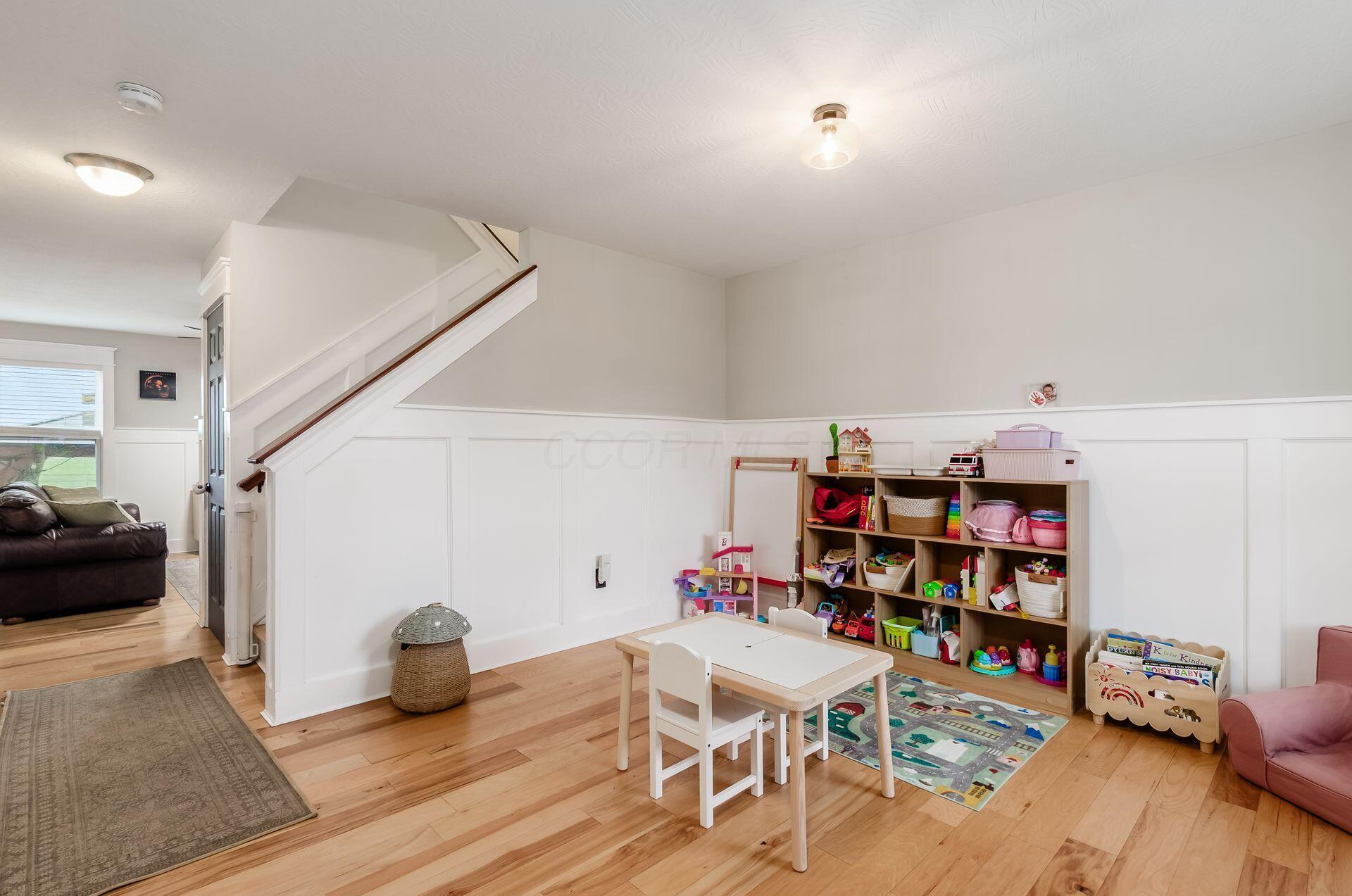 157 Chestnut Commons Drive Property Photo 5