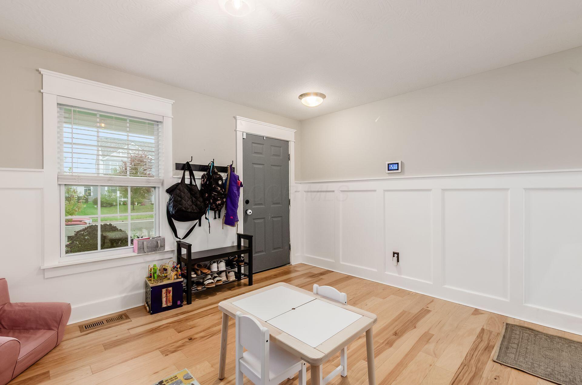 157 Chestnut Commons Drive Property Photo 7