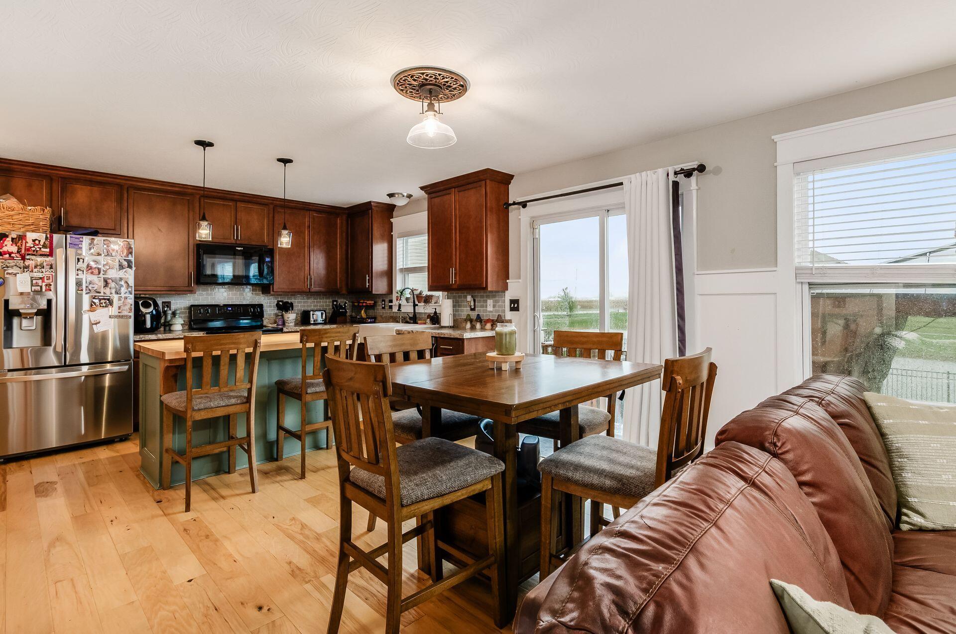 157 Chestnut Commons Drive Property Photo 13