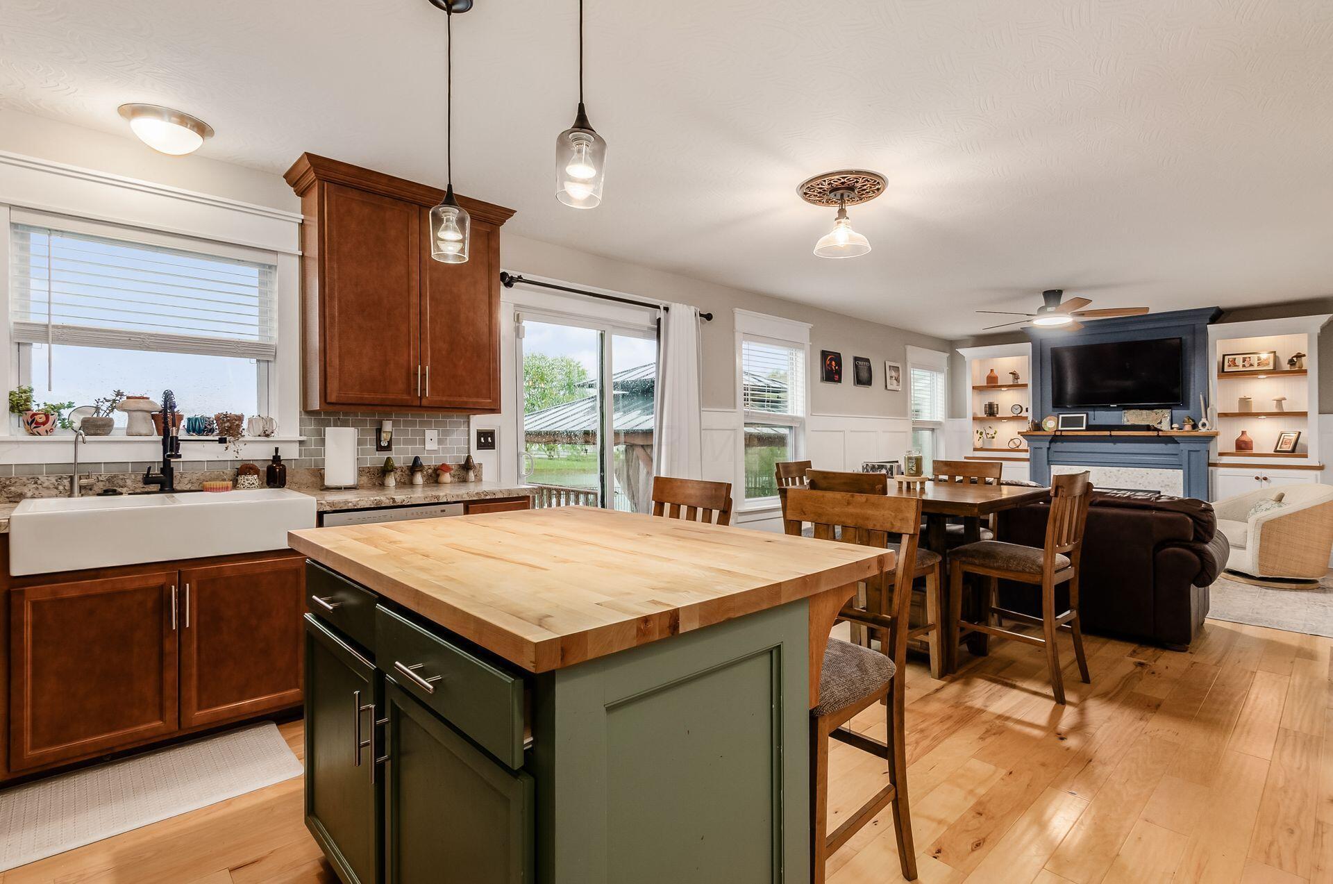 157 Chestnut Commons Drive Property Photo 19