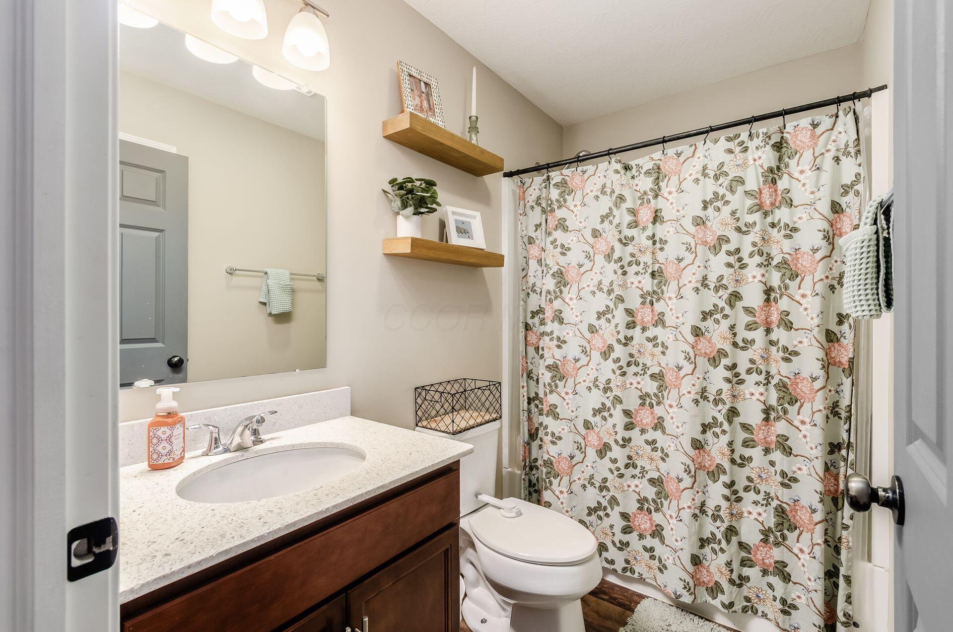 157 Chestnut Commons Drive Property Photo 23