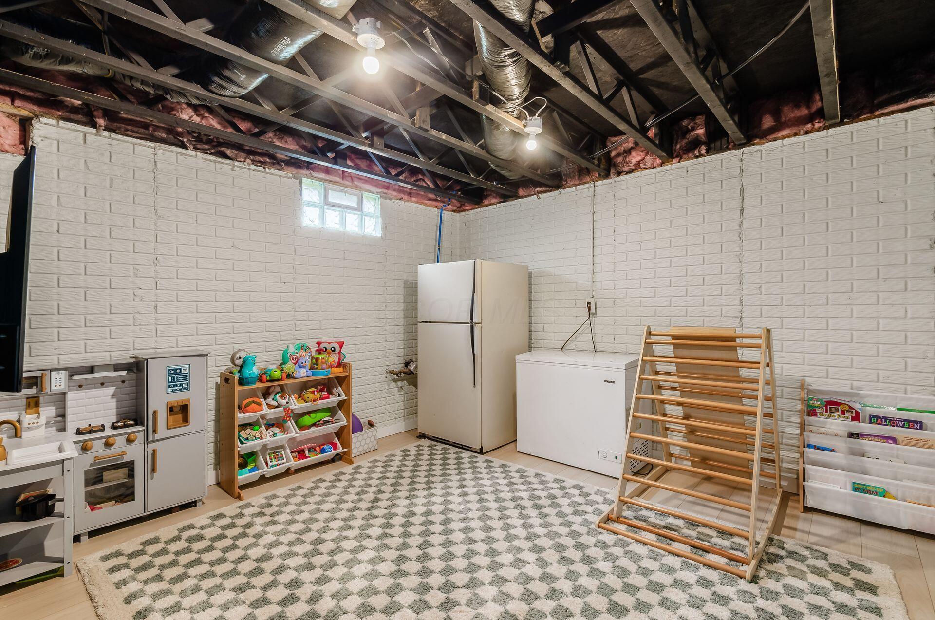 157 Chestnut Commons Drive Property Photo 32