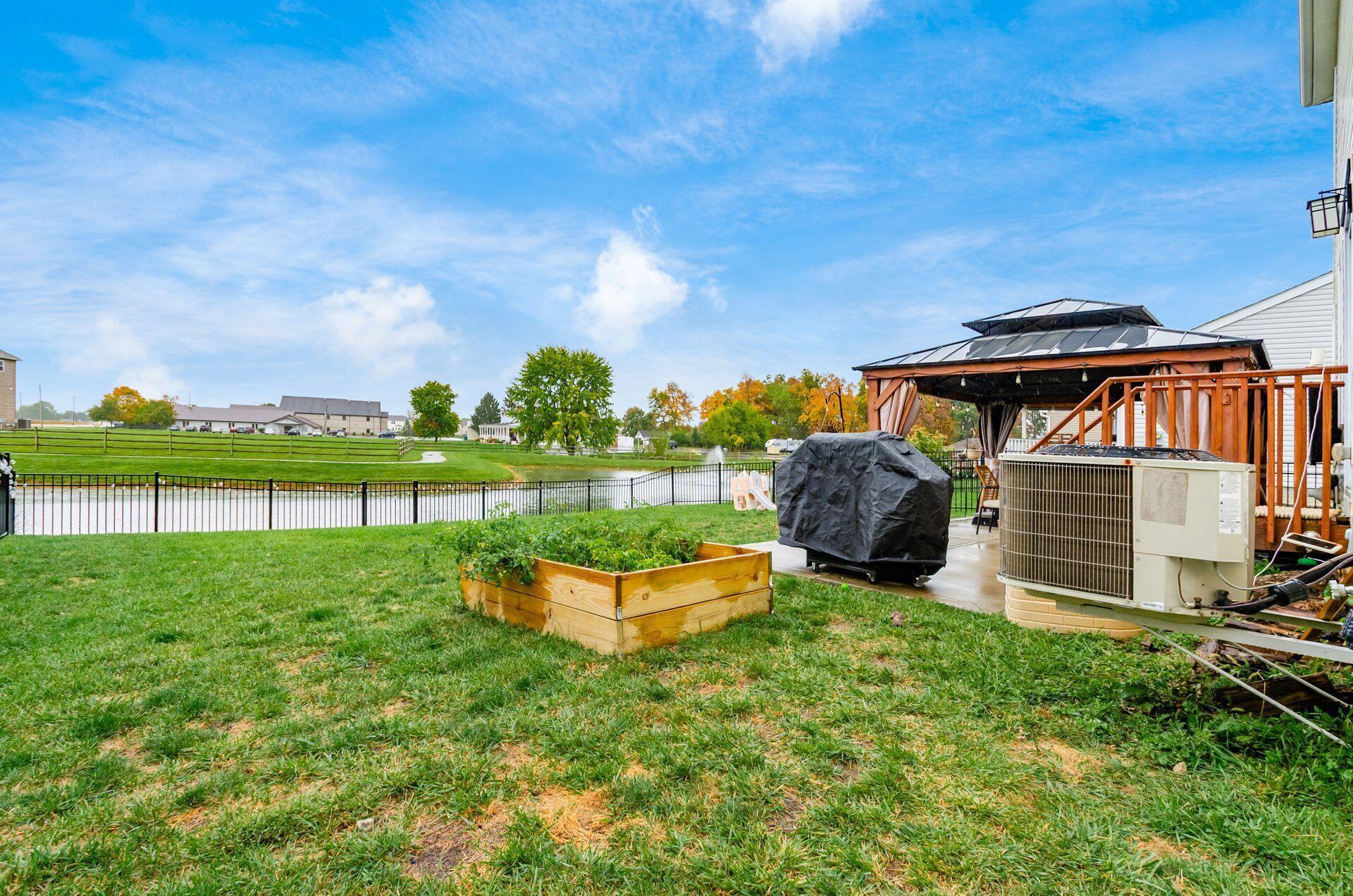 157 Chestnut Commons Drive Property Photo 37