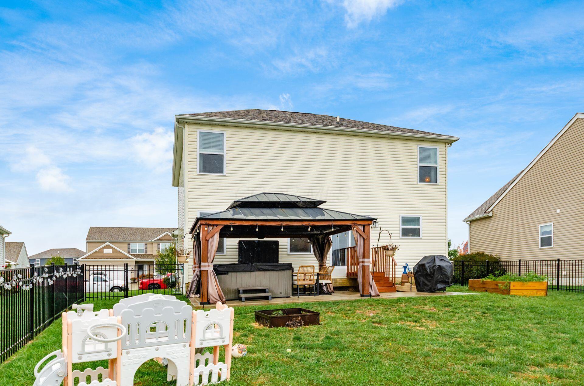 157 Chestnut Commons Drive Property Photo 40