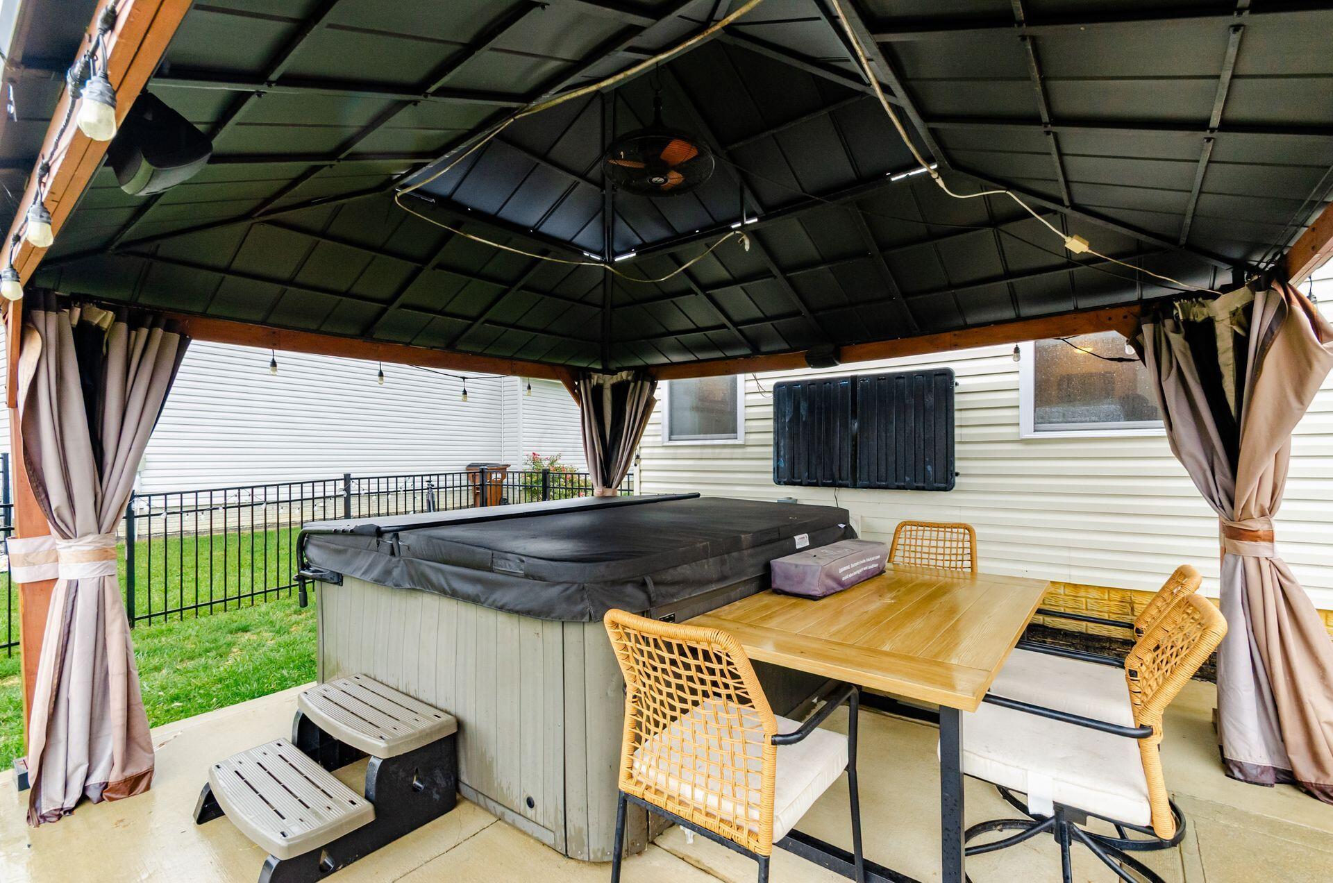 157 Chestnut Commons Drive Property Photo 41