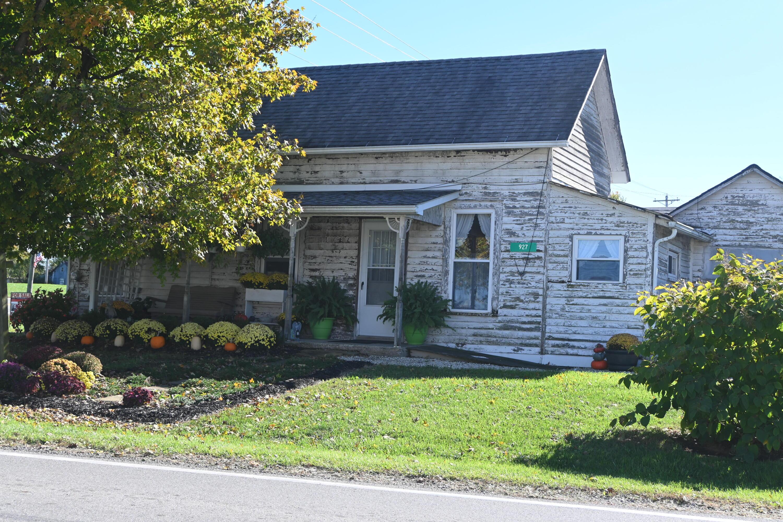 927 Sportsman Club Road Property Photo 1