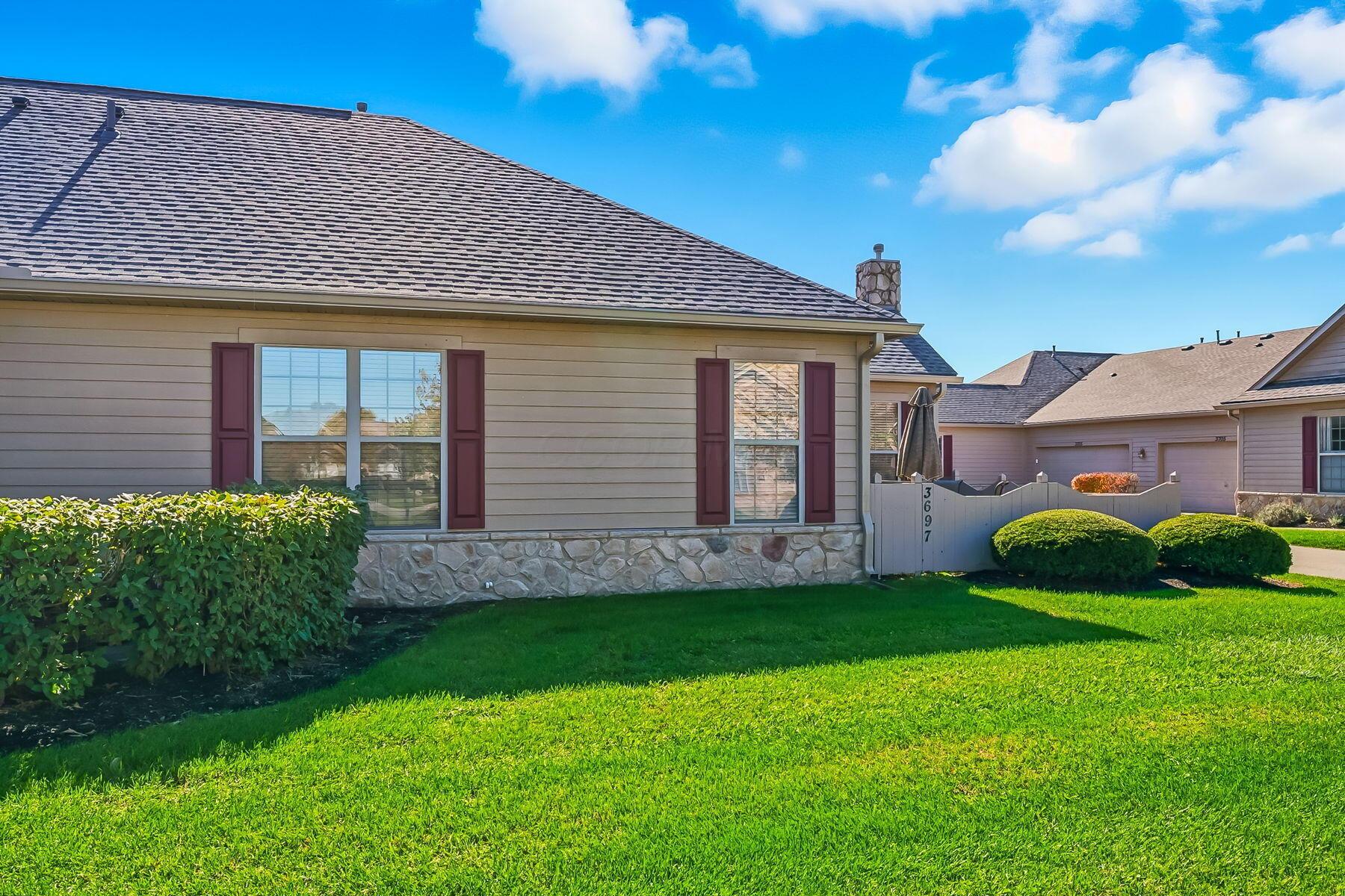 3697 Stoneway Point Property Photo 2