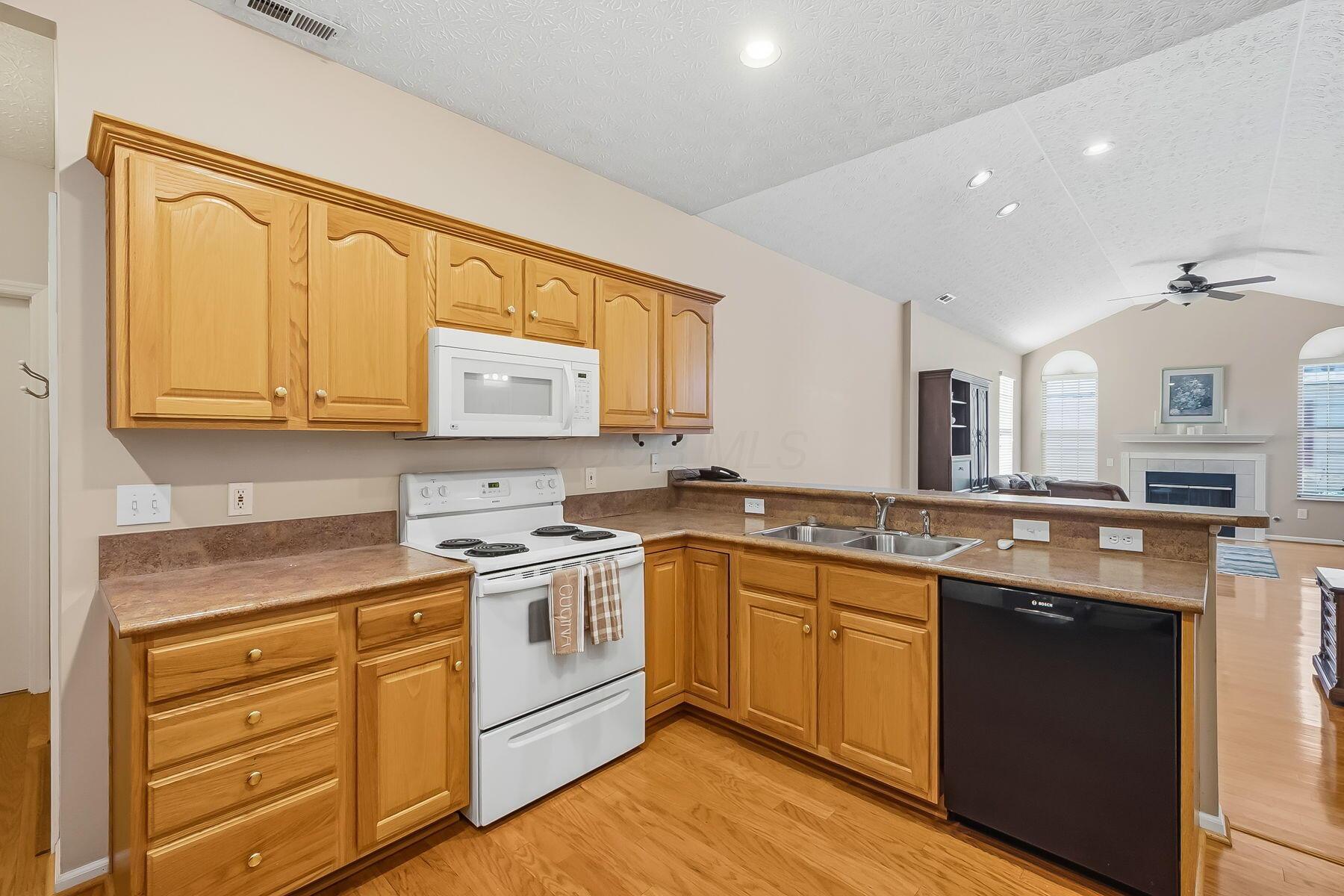 3697 Stoneway Point Property Photo 14