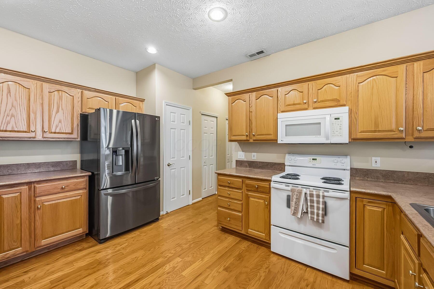 3697 Stoneway Point Property Photo 15