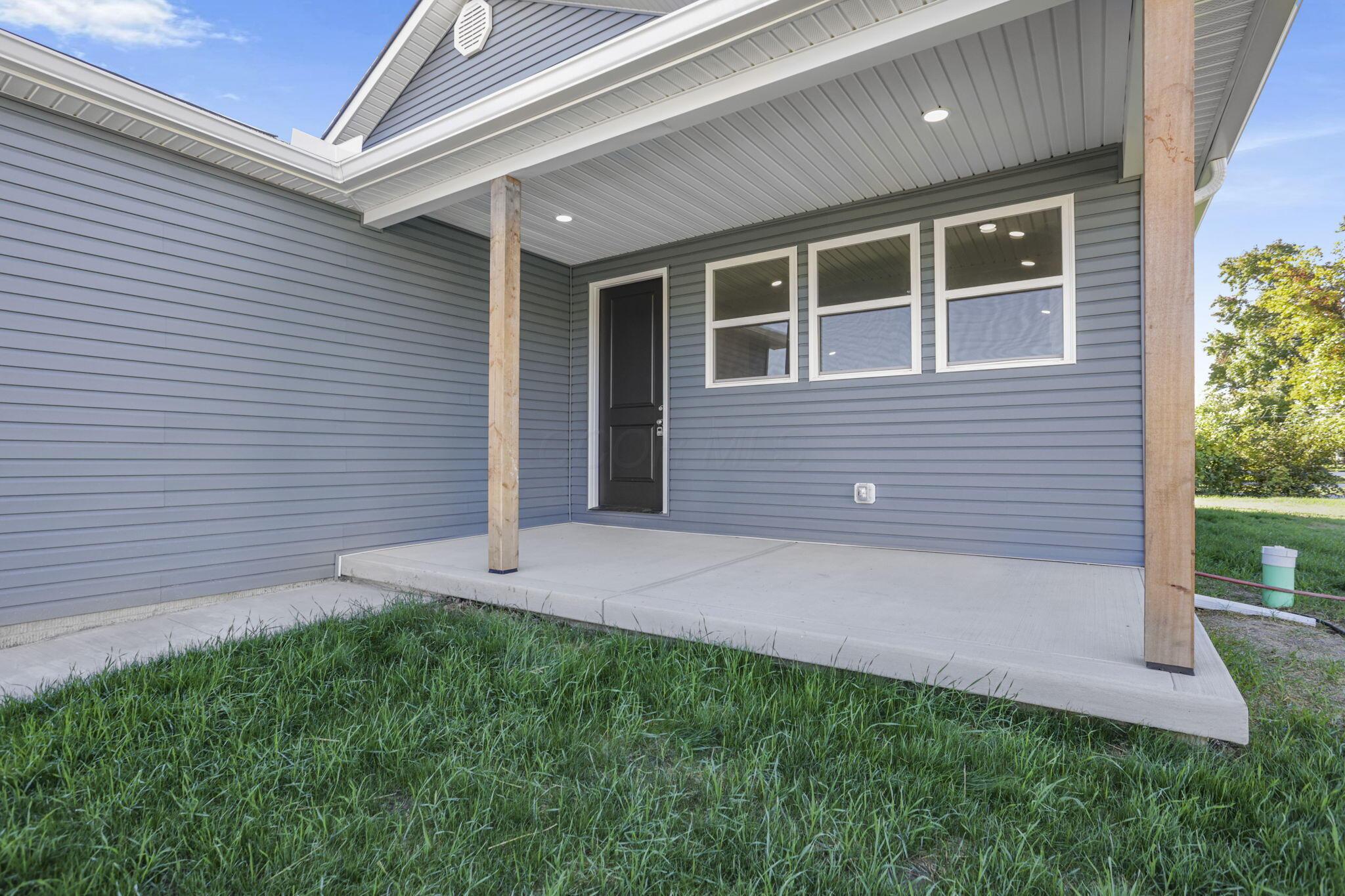 1597 Metcalfe Avenue Property Photo 3