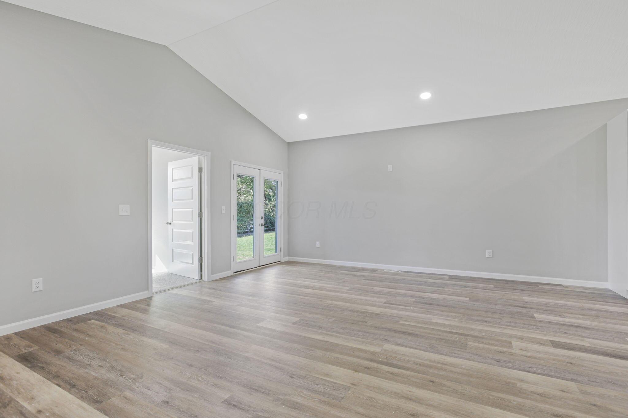 1597 Metcalfe Avenue Property Photo 13