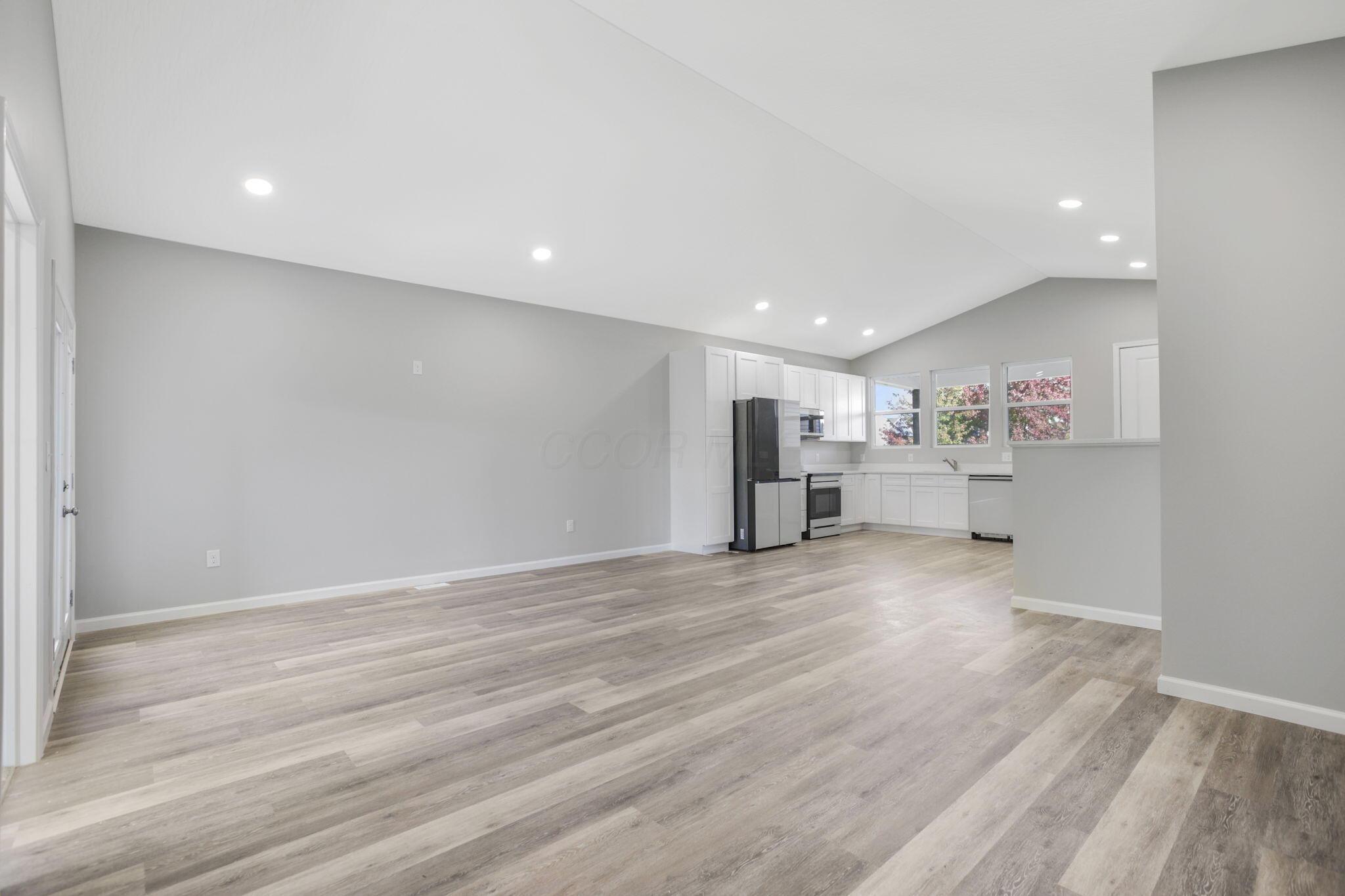 1597 Metcalfe Avenue Property Photo 14