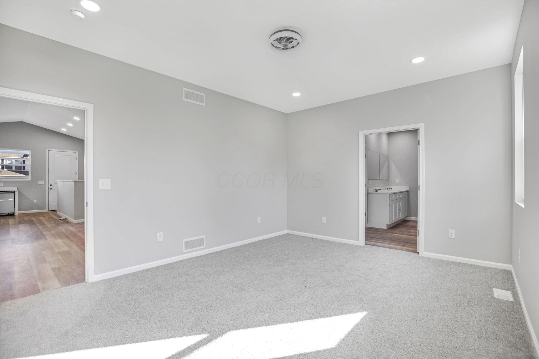 1597 Metcalfe Avenue Property Photo 16