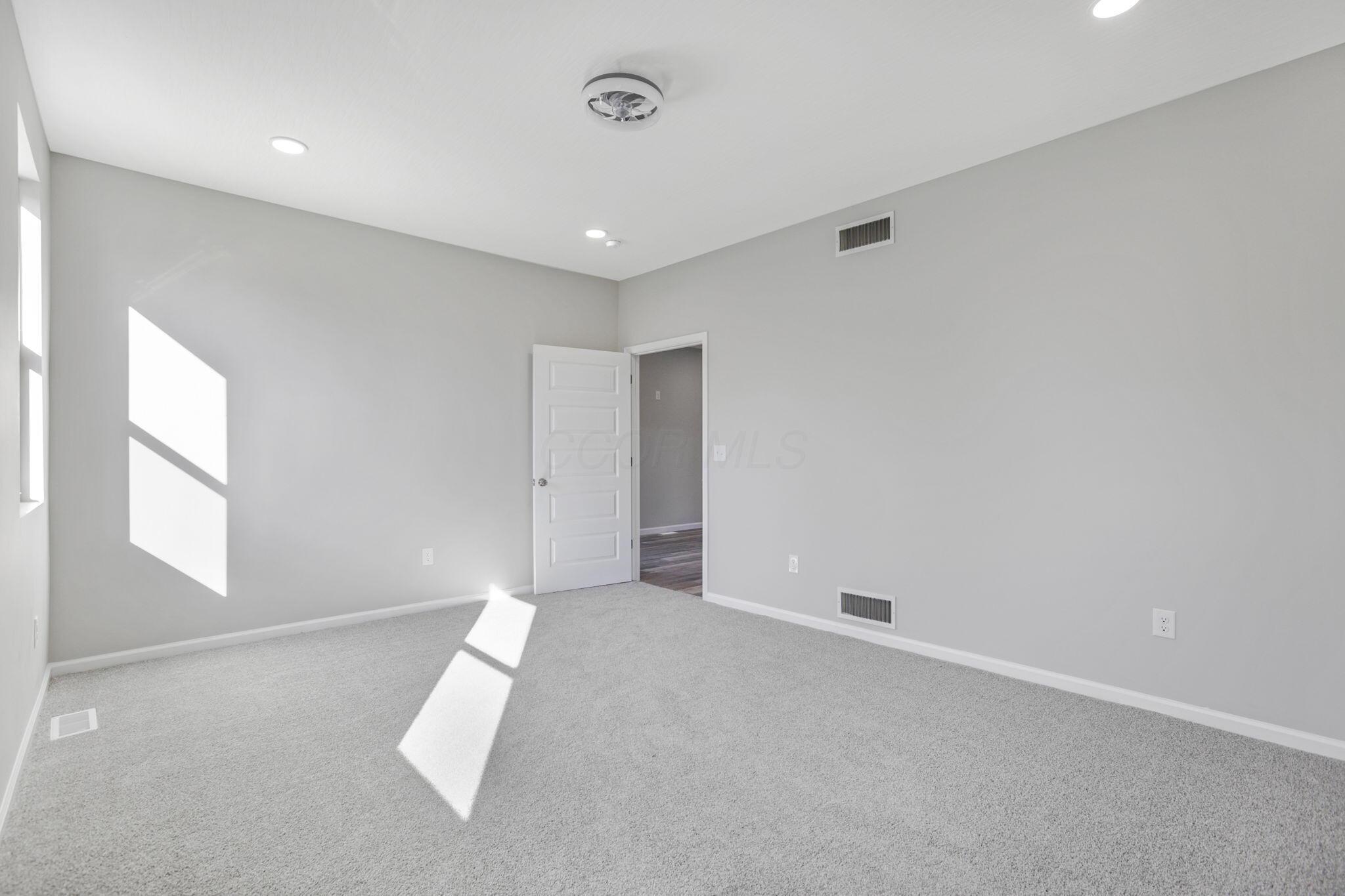 1597 Metcalfe Avenue Property Photo 18