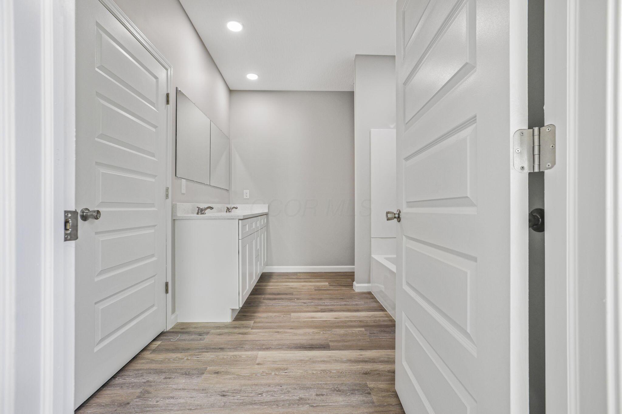 1597 Metcalfe Avenue Property Photo 19