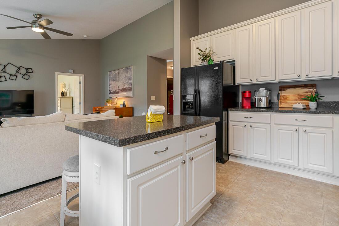 6036 Carlatun Street Property Photo 11