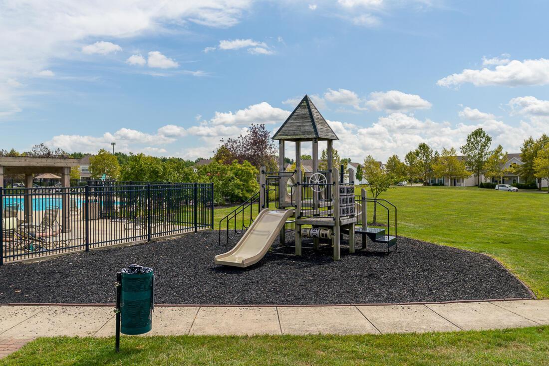 6036 Carlatun Street Property Photo 33