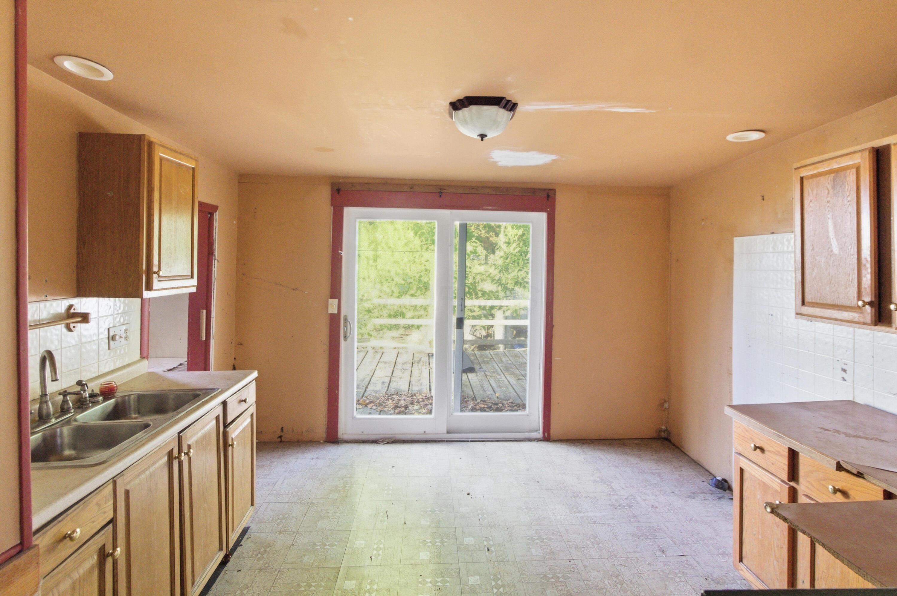 210 State Street Property Photo 6