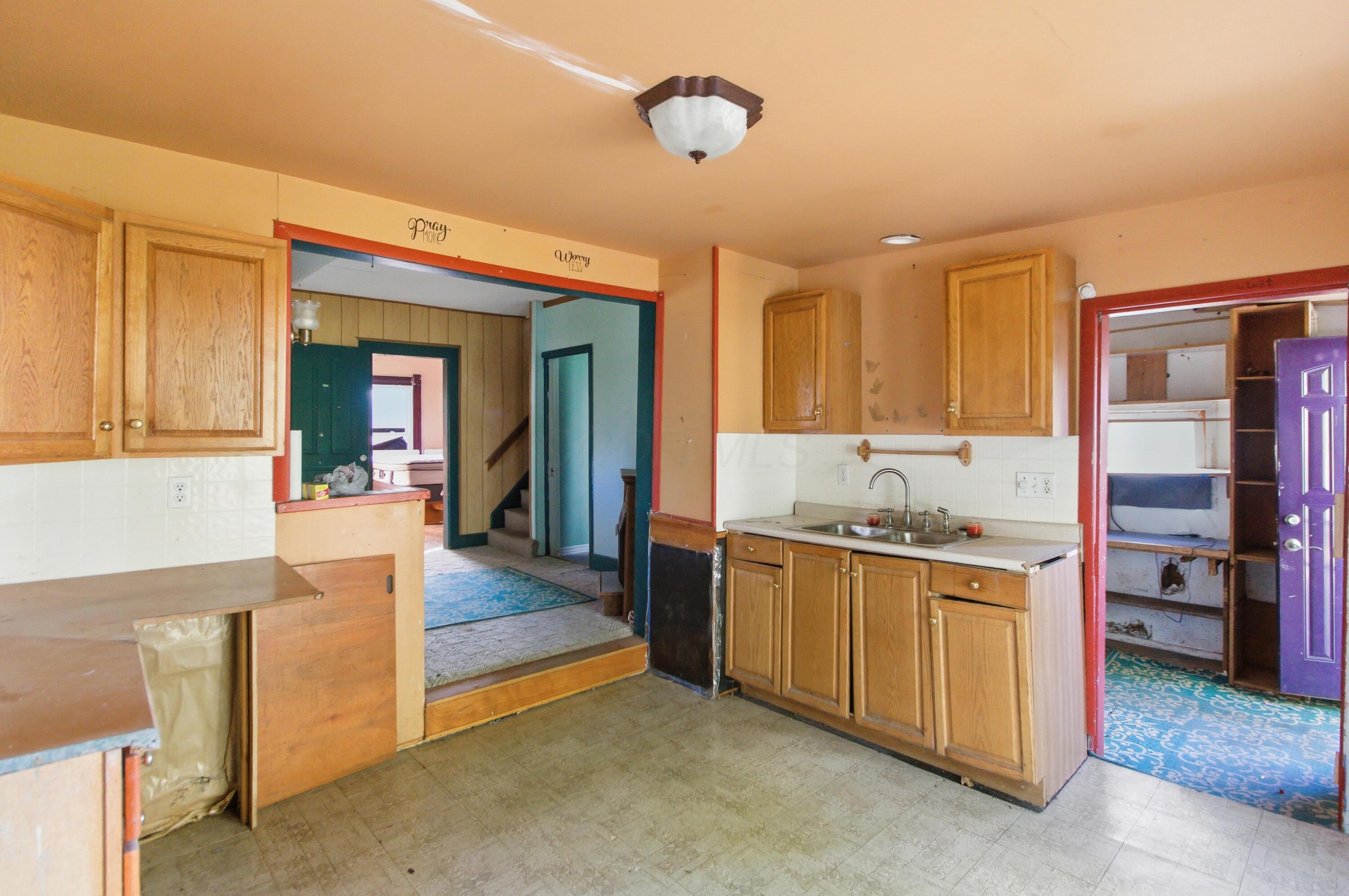 210 State Street Property Photo 7